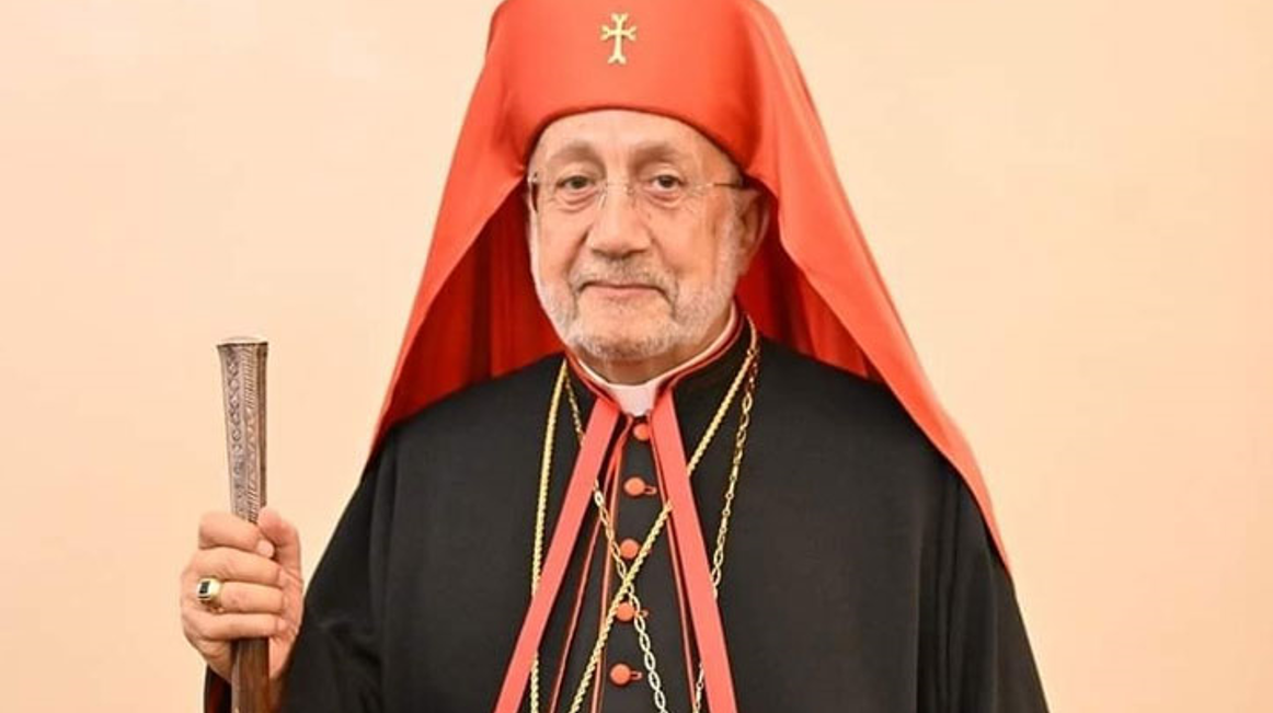 غبطة البطريرك روفائيل بيدروس الحادي والعشرون ميناسيان يترأّس رتبة الغسل في رعيّة الصّليب الأقدس- الزّلقا، لبنان