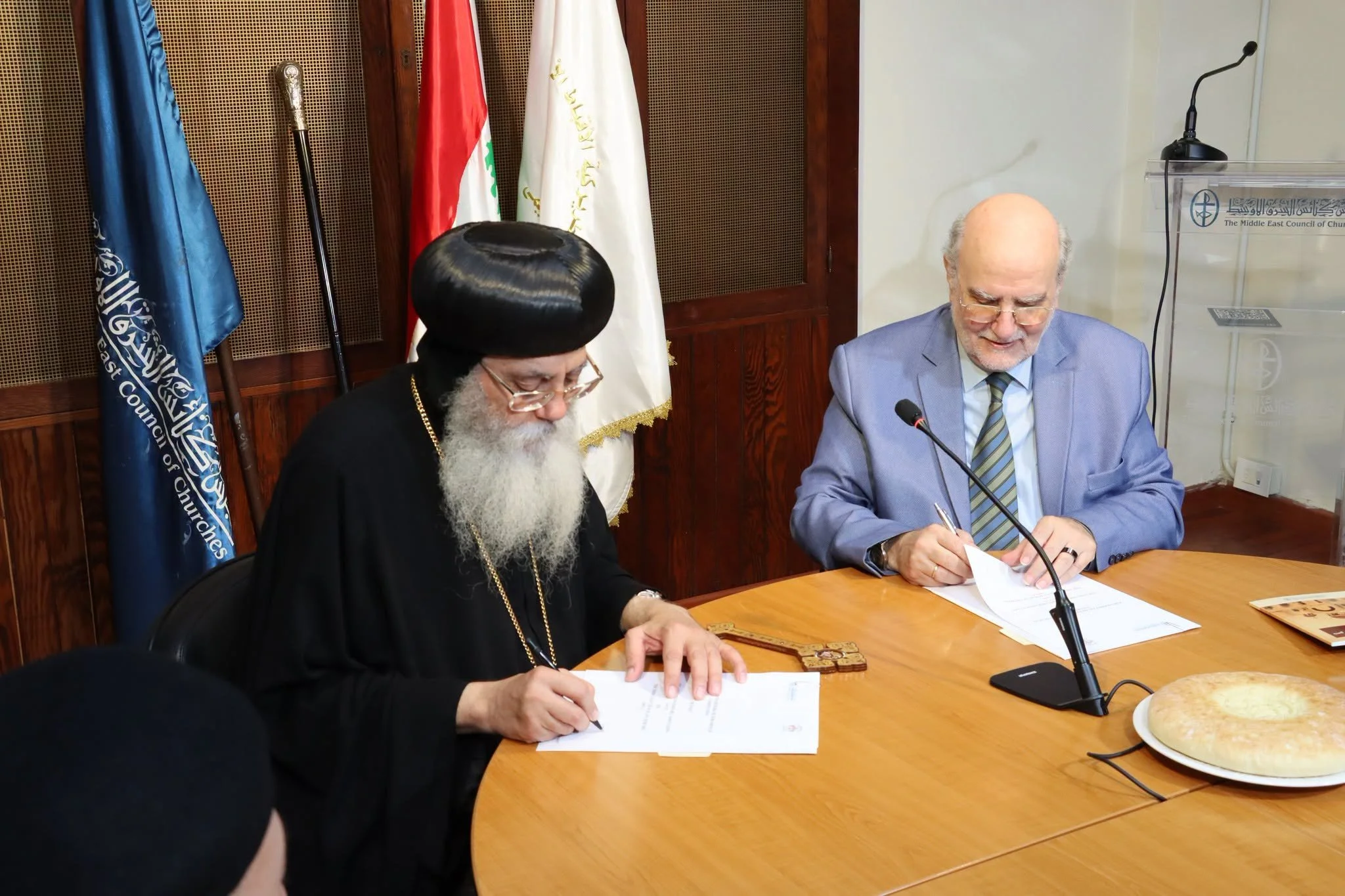 فيديو - مجلس كنائس الشرق الأوسط وجمعية الأنبا أبرام الخيرية الاجتماعية في القدس يوقّعان اتفاقية تعاون في بيروت