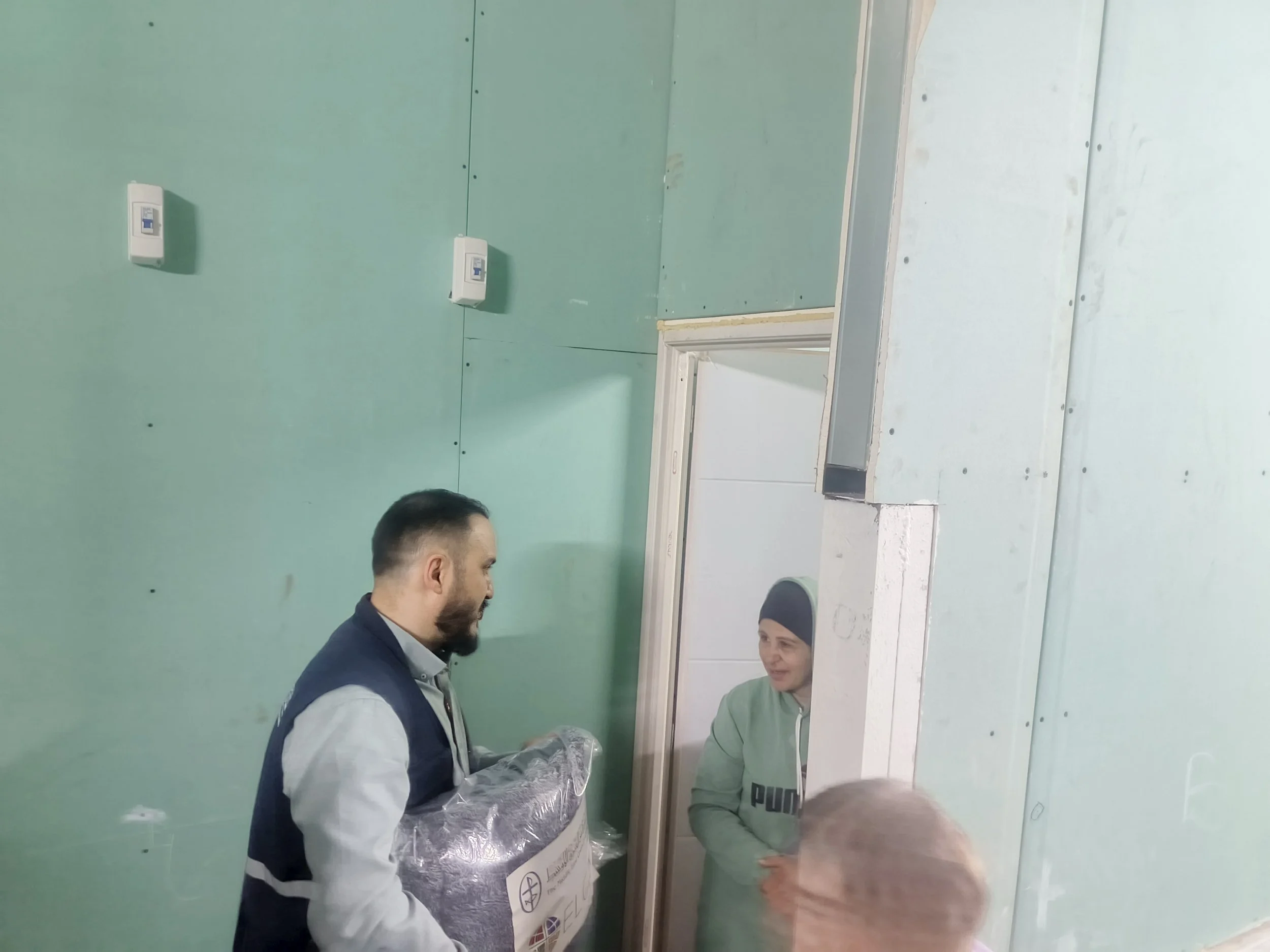 Blankets Distribution -Flora Shelter - Bierut Port & St.Joseph shelter (13).jpg