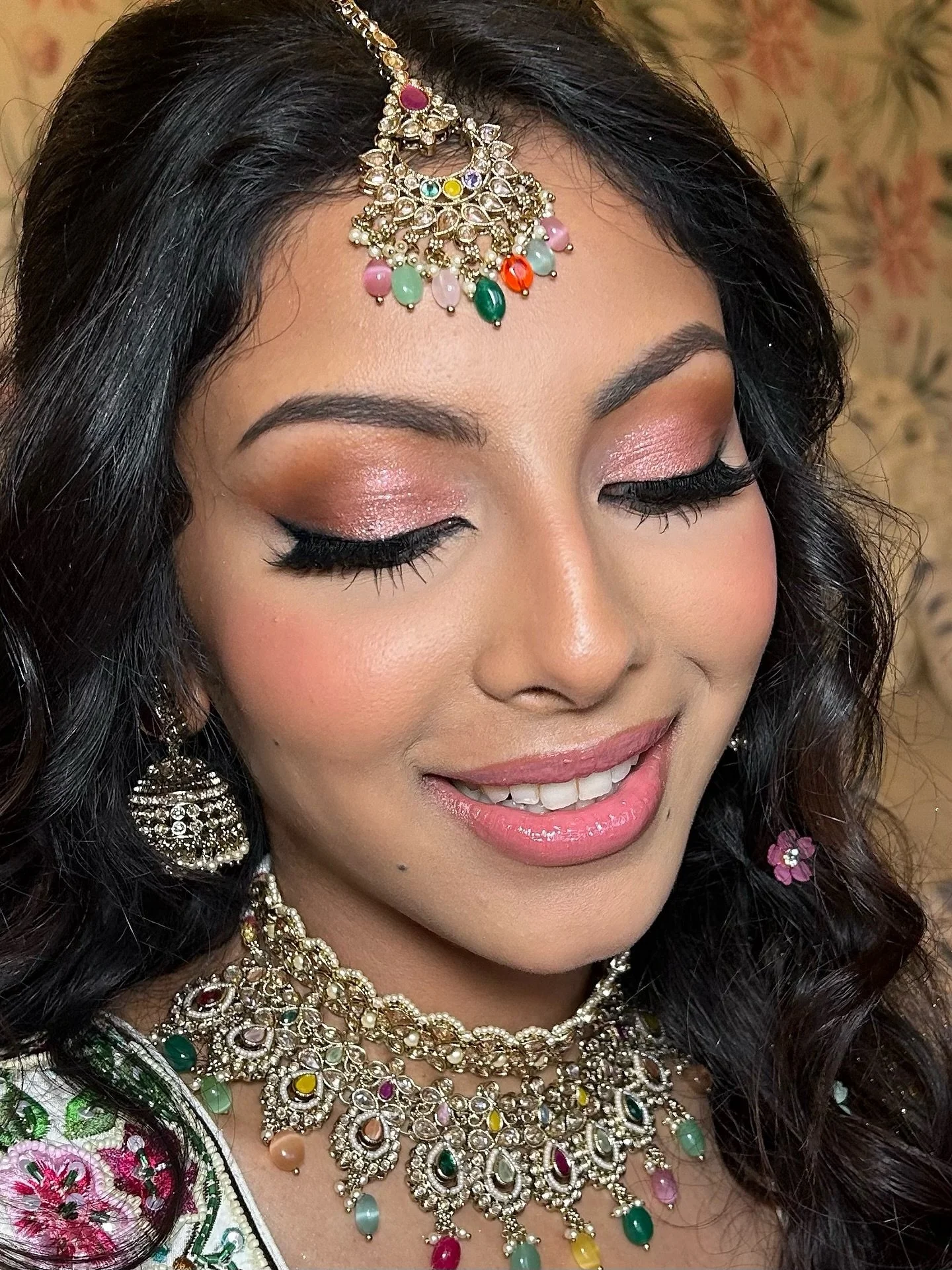 Another moment for this beautiful pink rosy look for A&rsquo;s Mehndi 💘🌸🎀 #nicholajmakeup #weddingmakeupcambridge #weddinghaircambridge