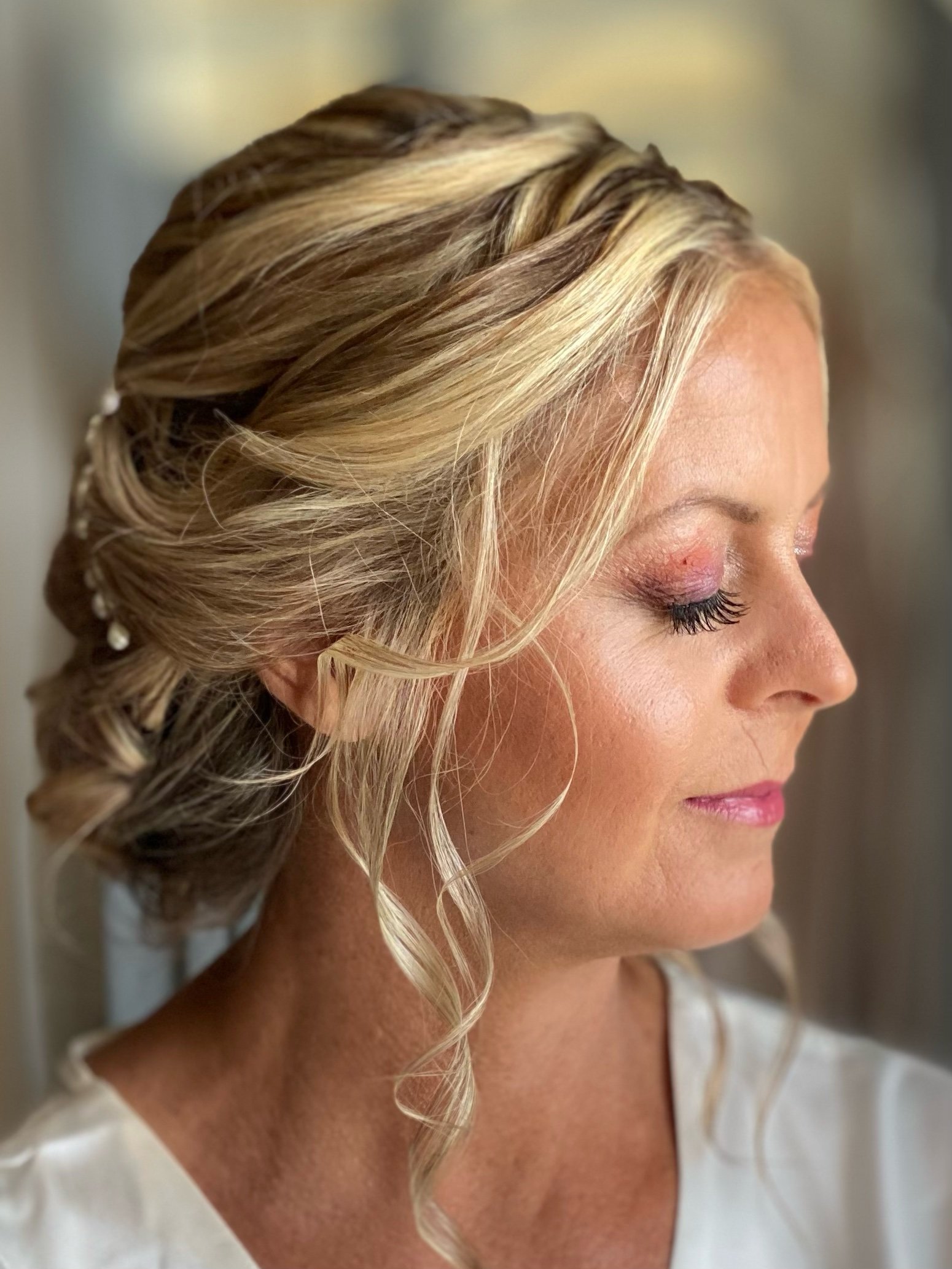 Specializing in bridal make-up in Navarre Beach and surrounding areas. Airbrush Foundation Available.  (Copy) (Copy)