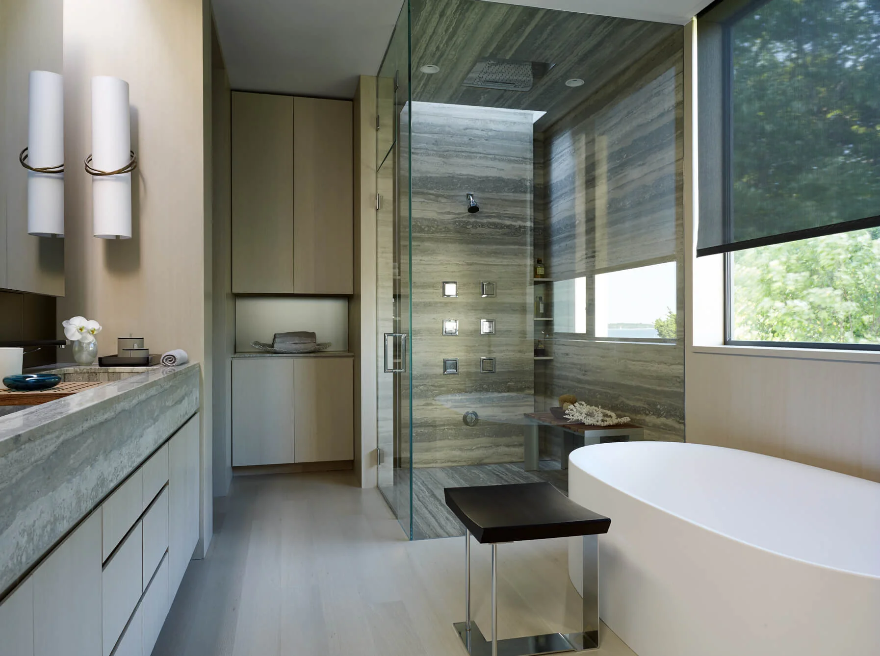 8-David-Scott-Interiors-Sag-Harbor-Master-Bath.jpg