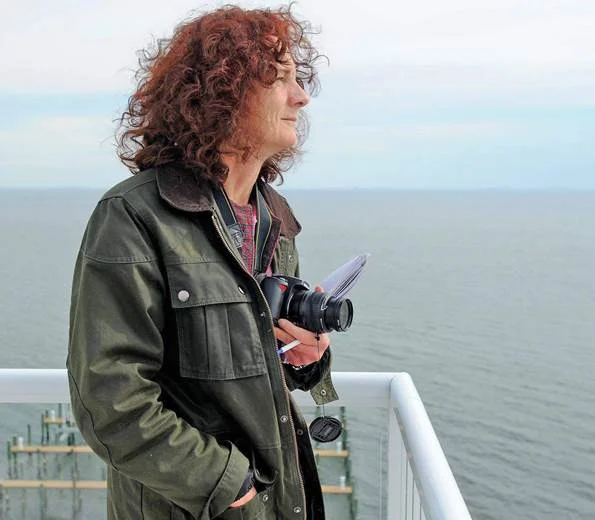 The Leadership of Columnists