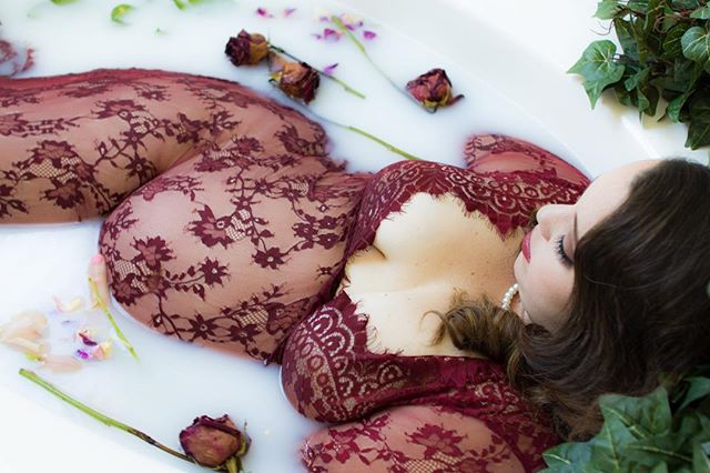 Milk Bath photoshoot! #sandiegophotographer #ranchocucamongaphotographer #maternityphotographer #maternityphotography #inlandempirephotographer #socalphotographer #milkbathphotography #milkbathmaternity #iephotographer #ocphotographer #orangecountyph