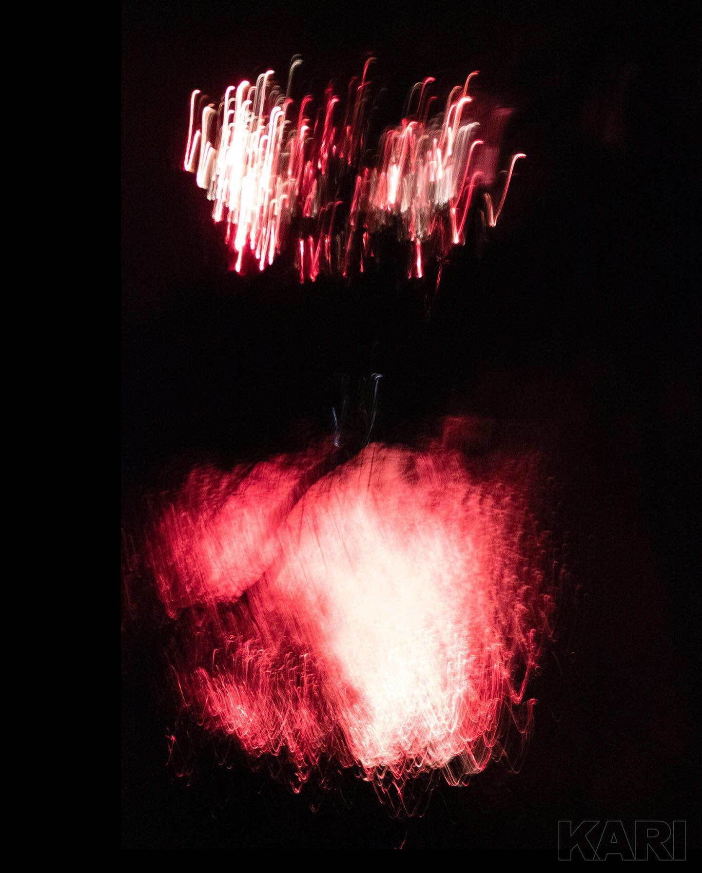 .
Light abstracted -
fireworks, trailing through the dark as light bursts and falls
reflected on water
sound and dark quiet
.
- Sondra
.
.
.
#throughmylens #illumination #photoabstract #colorandlight #lightonwater #onlinegallery #art #artgallery #vir