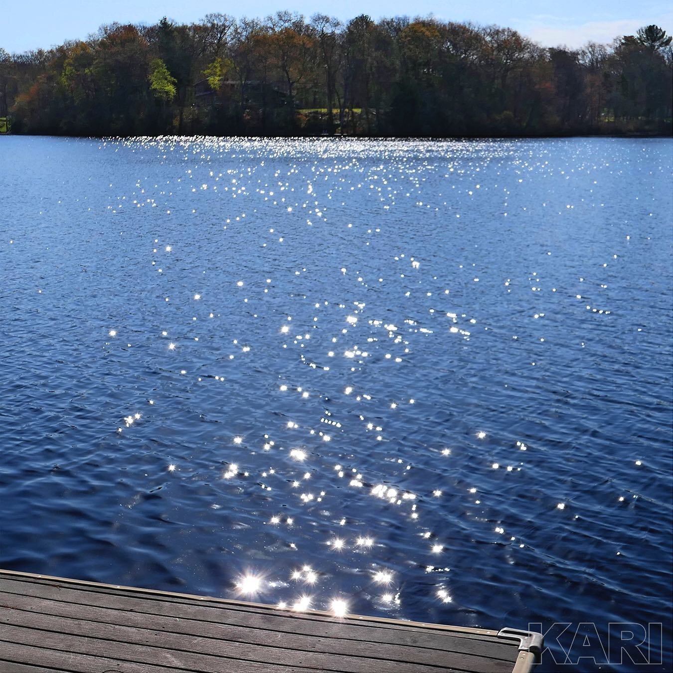 Glorious morning light comes tiptoeing toward me. 
Without me beckoning it. 
As if it knows how I feel.
Sondra
.
.
.
#capturethelight #lightphoto #lakeviews #poetryoflight #meditation #meditationnature #photography #artphoto #naturepeace #onlineart #