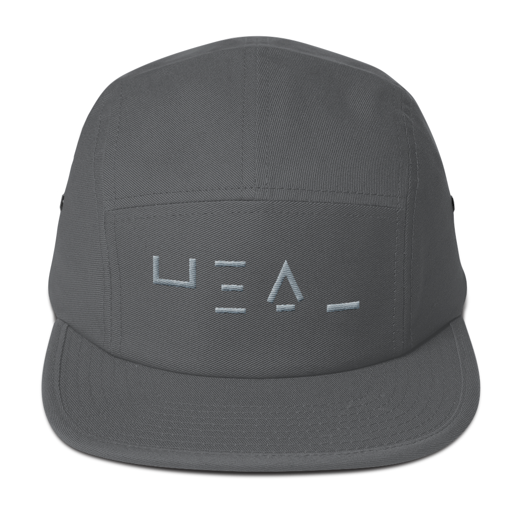 Heal-logo-silver_BWT-text-silver_mockup_Front_Charcoal-gray.png
