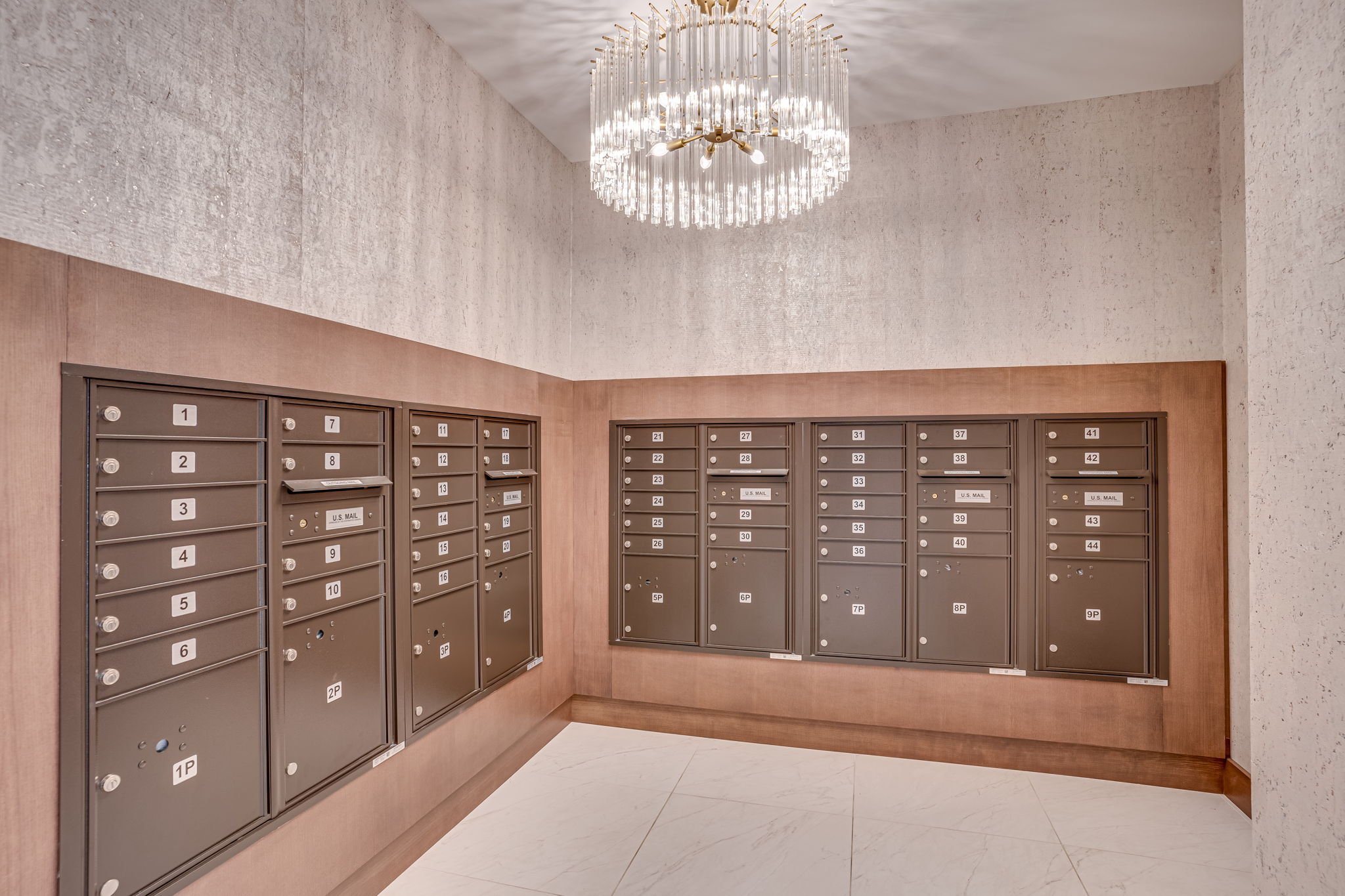 42-web-or-mls-635 Slaters Ln-42.jpg