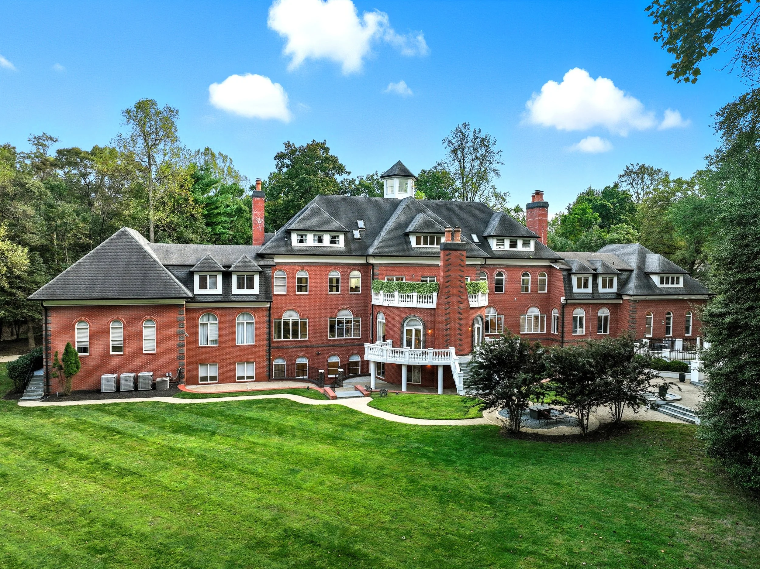 11308 Stoneledge Ct Reston, VA 20191