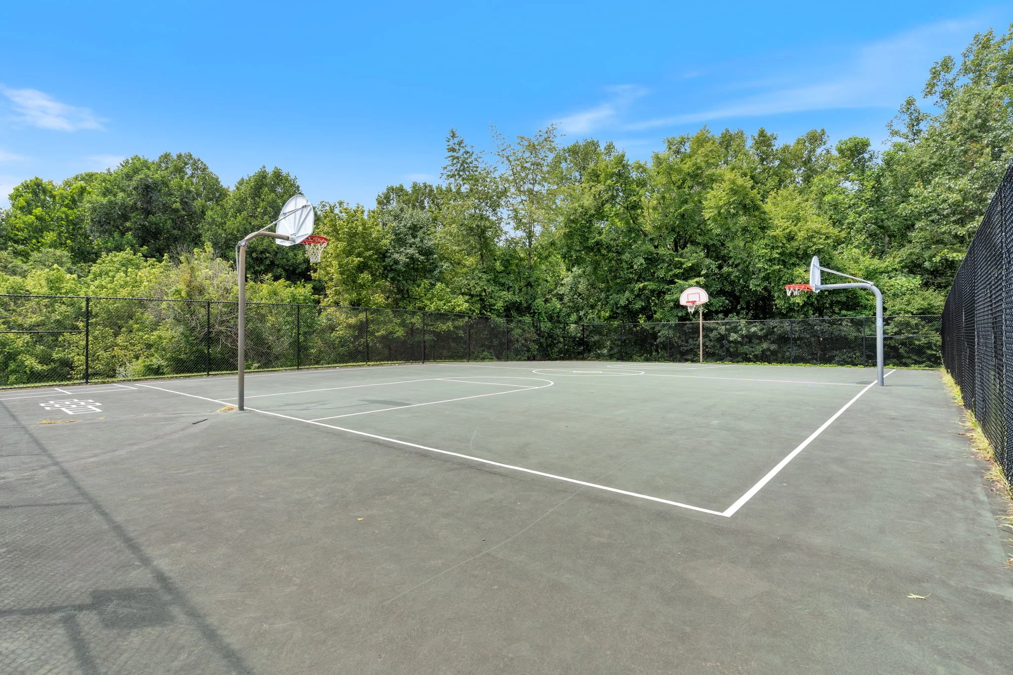 58-web-or-mls-Community - Miranda Falls Square, Sterling, VA 20165 (31).jpg
