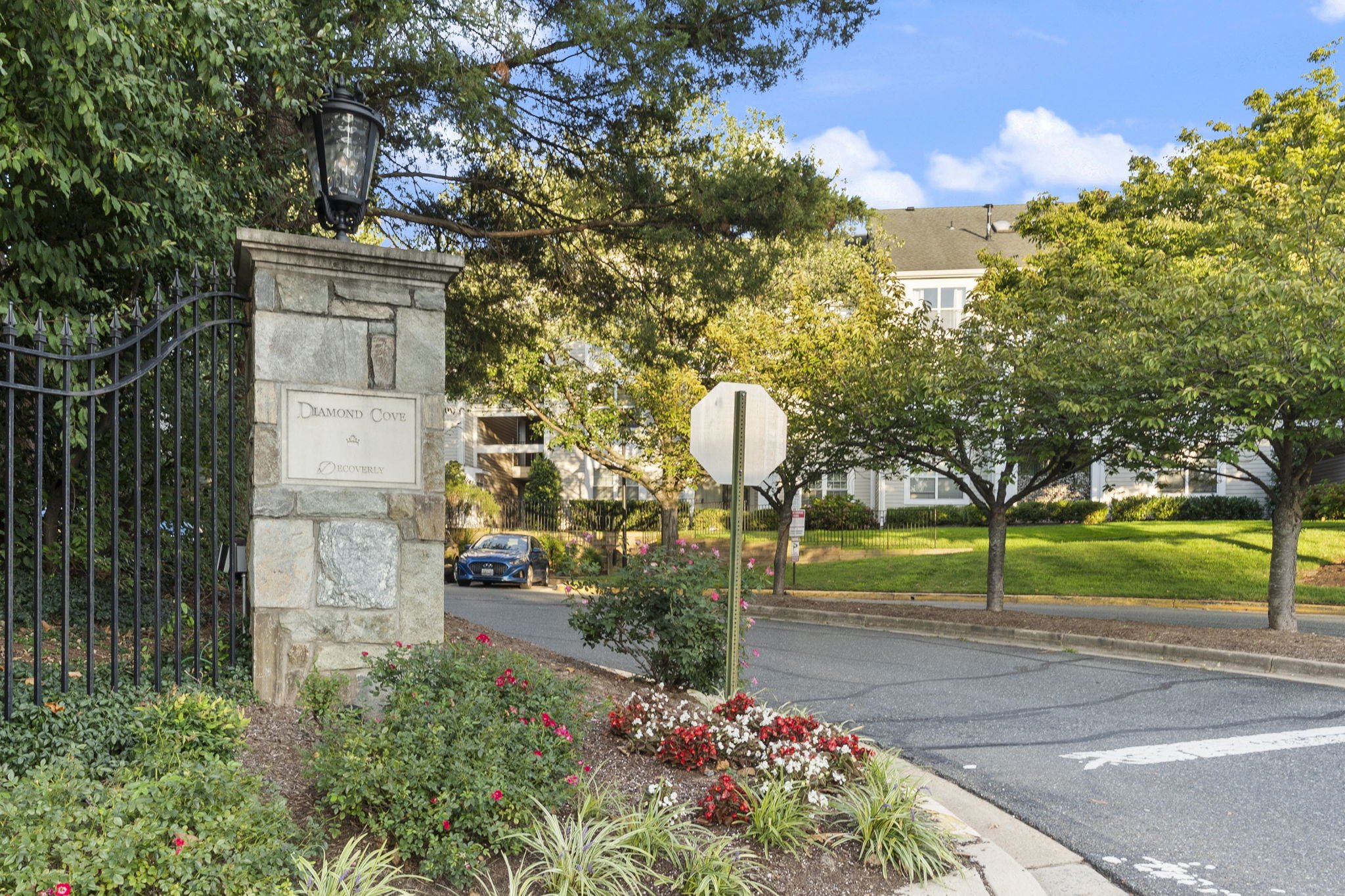 35-web-or-mls-15303 Diamond Cove Terrace 8-J, Rockville, MD 20850 (160).jpg