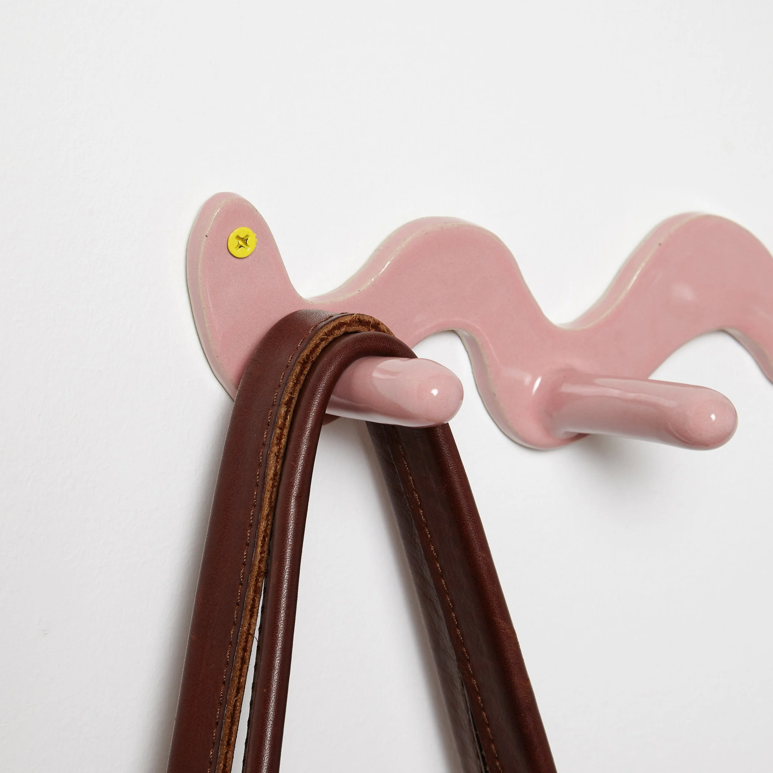JE-WIGGLE3-PINK-JULIAELSAS-HANDBUILTPINKWIGGLEWALLHOOK8.jpg