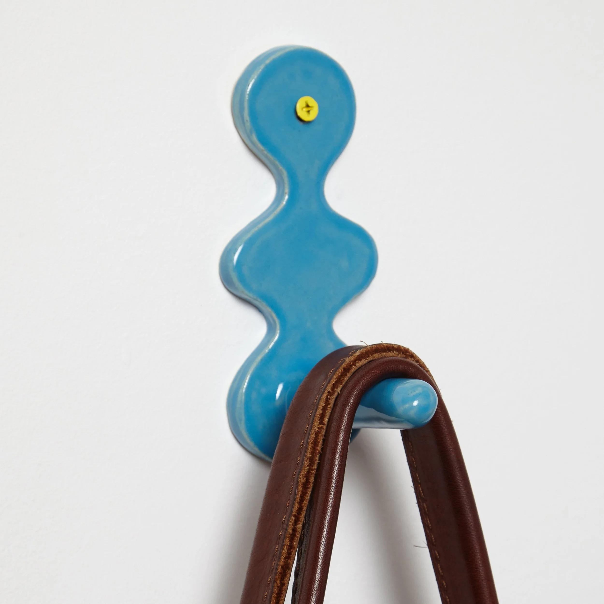 JE-BUBBLE1-BLUE-JULIAELSAS-HANDBUILTBLUEBUBBLECERAMICWALLHOOK6.jpg