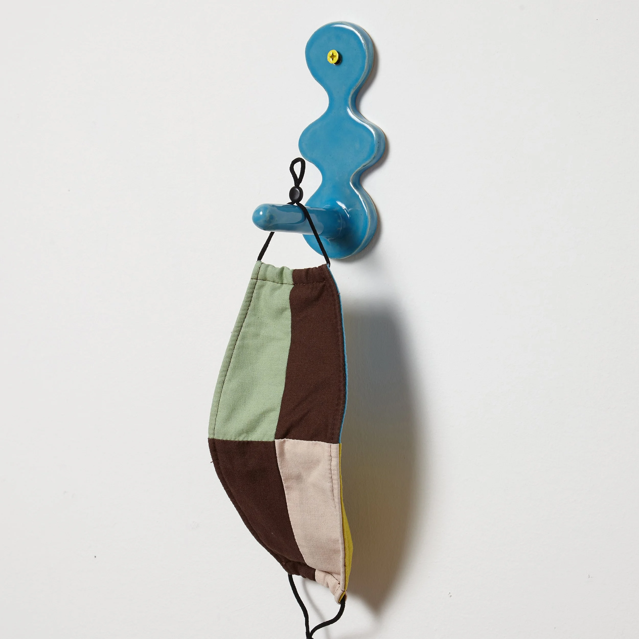 JE-BUBBLE1-BLUE-JULIAELSAS-HANDBUILTBLUEBUBBLECERAMICWALLHOOK5.jpg