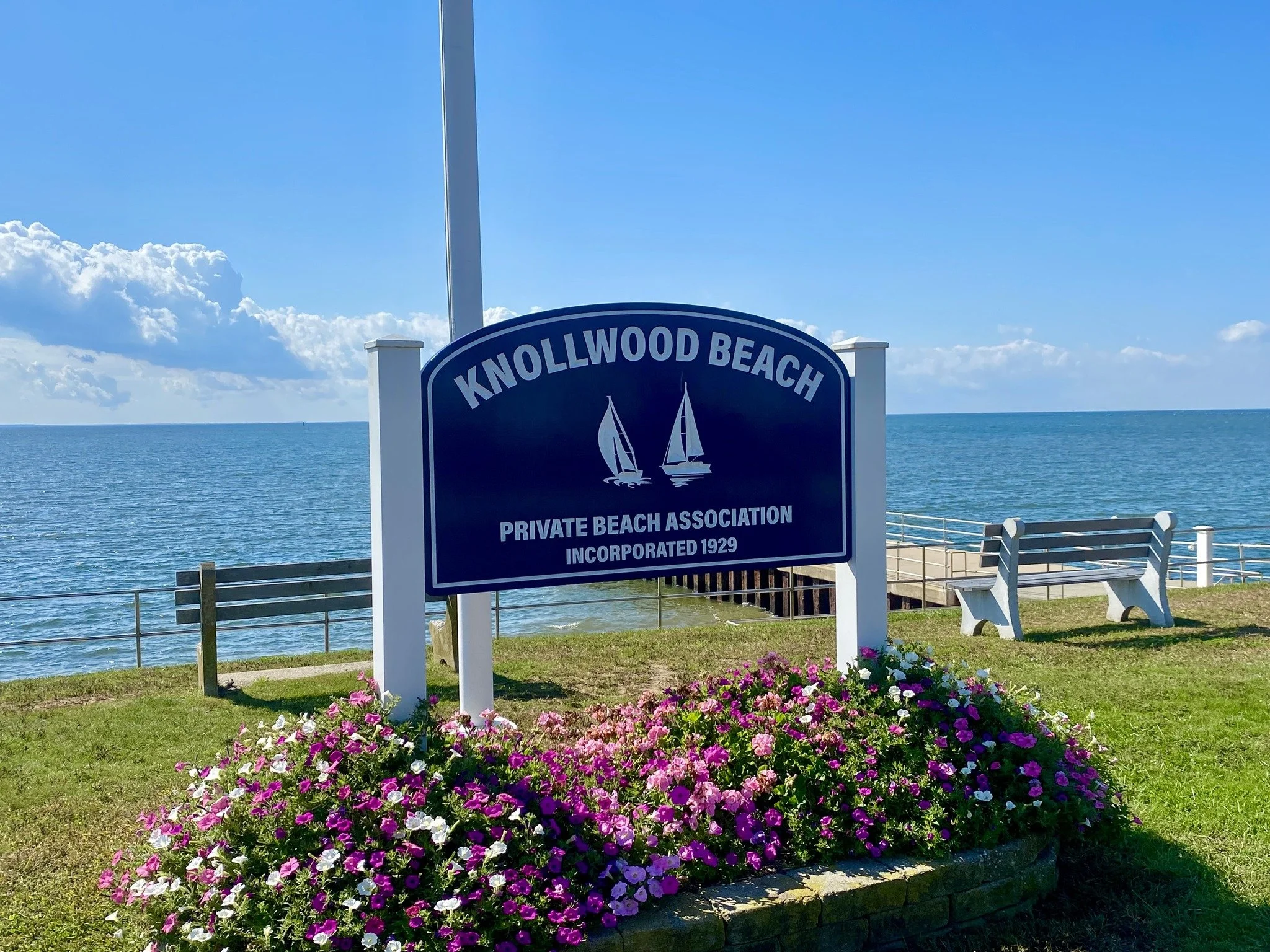 EndofYear Celebration A Remarkable Sale in Knollwood Beach! — The
