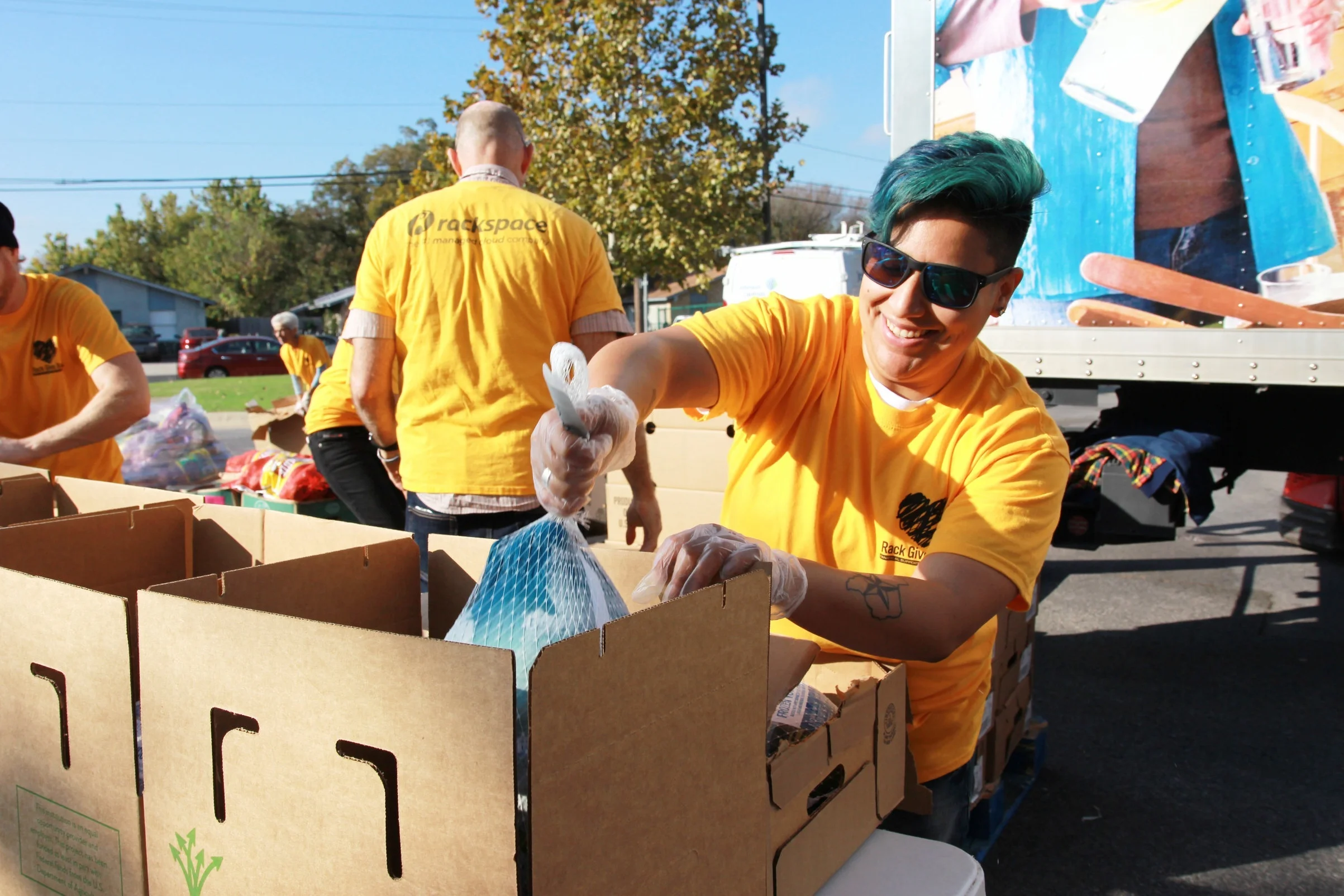 volunteers13.jpg