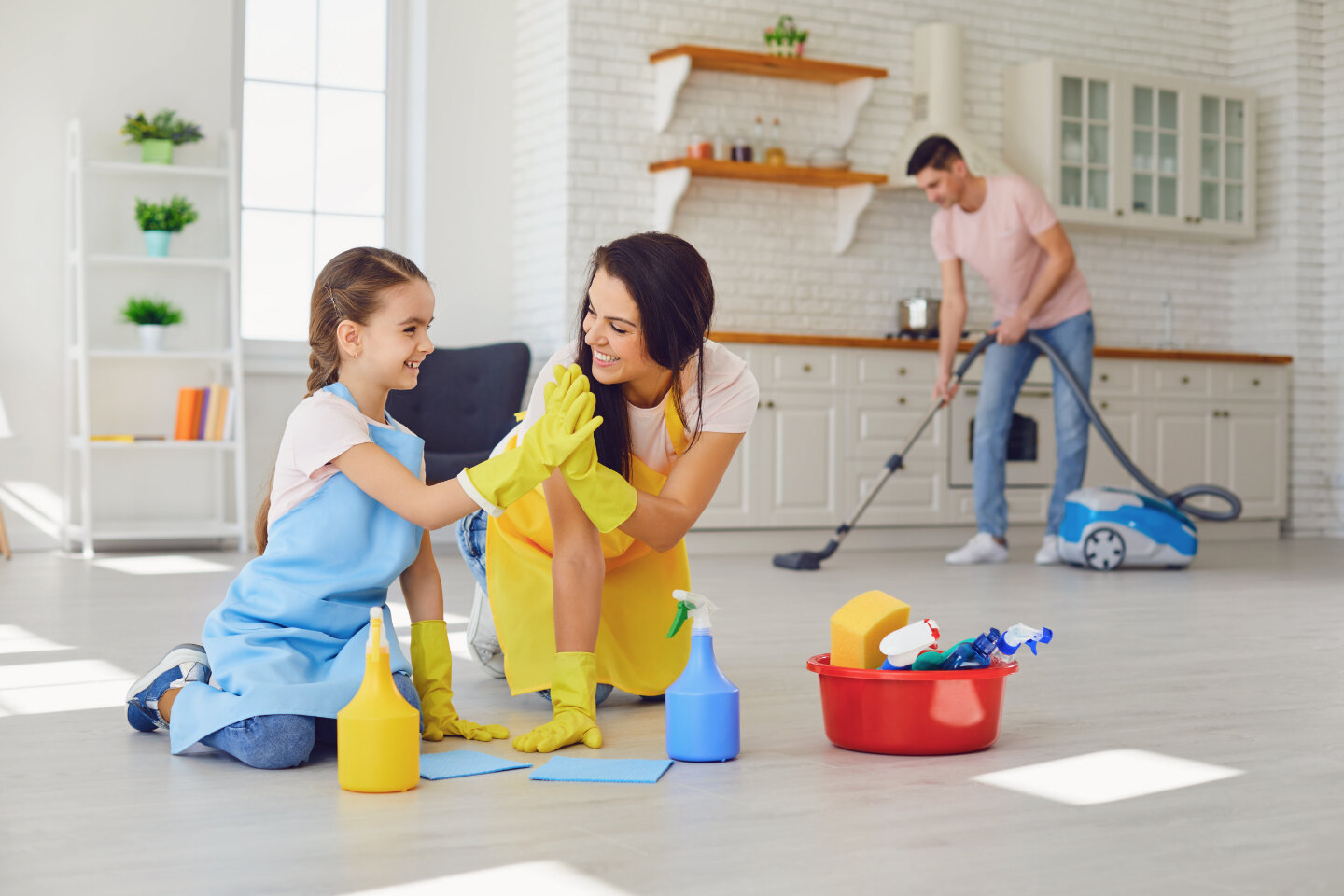 🌟 As agents, we see firsthand how proper home maintenance can make a huge difference in both the short and long term.
Here are 8 best tips to keep your home in tip-top shape:

1️⃣ Regularly clean and declutter
2️⃣ Check and change filters
3️⃣ Keep a