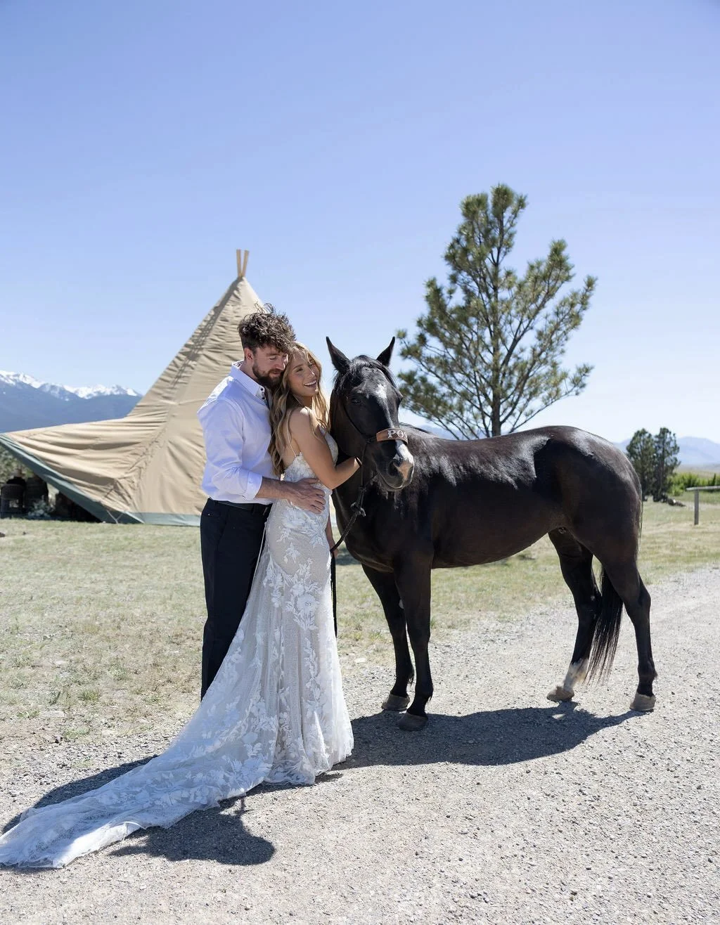 Where the views stretch for miles and the only plan is each other 🤍

Photo @kylie.jones.photo
Bridal dress @plumebridal
Location @peaceofparadisemt 

#montanaelopement #paradisevalleyweddings #montanaeventvenue