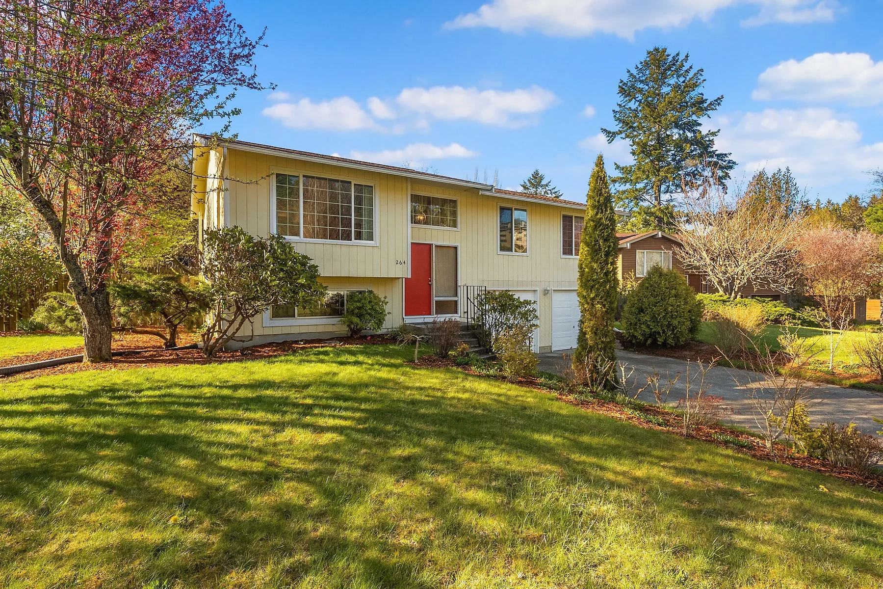 264 NE Torval Canyon Rd