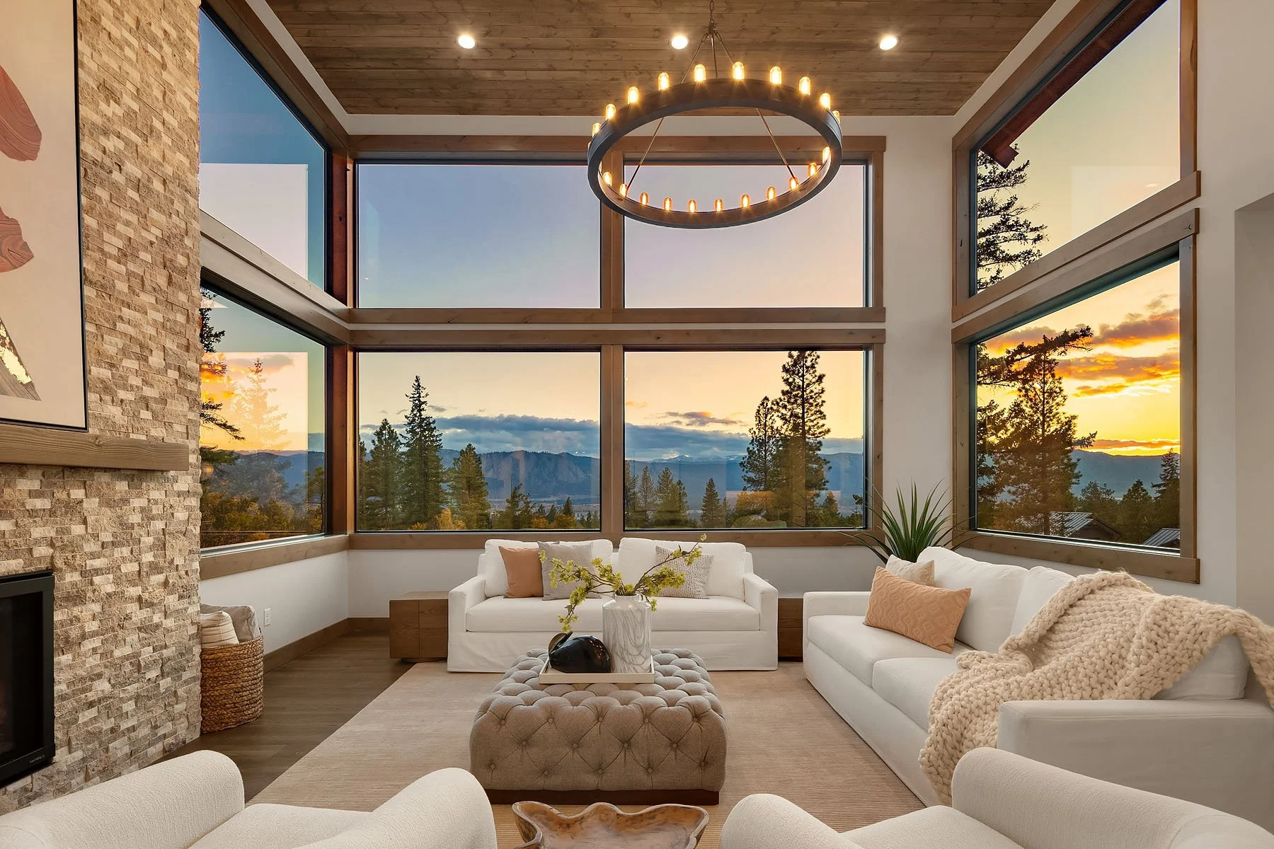 1610 Forest Ridge Dr