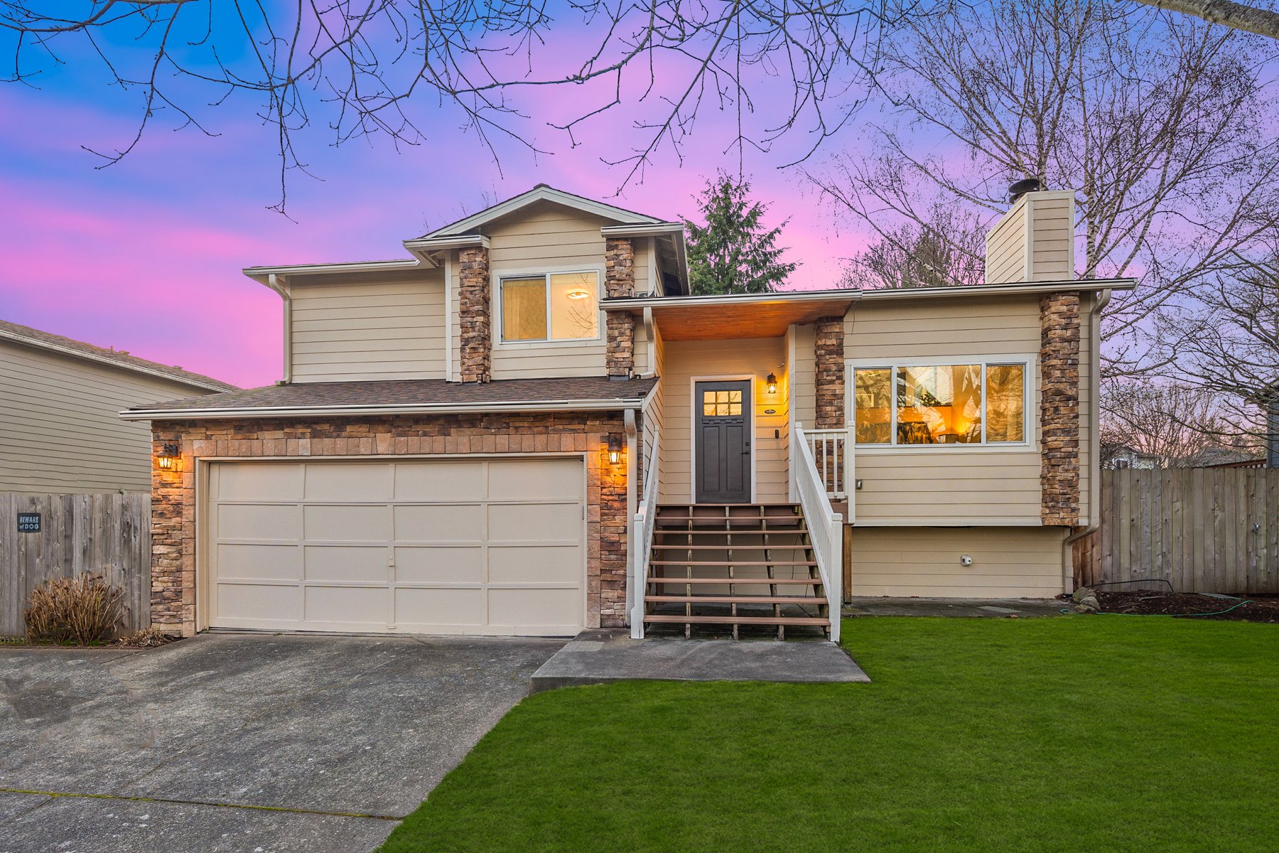 14401 82nd Ave NE - Twilight