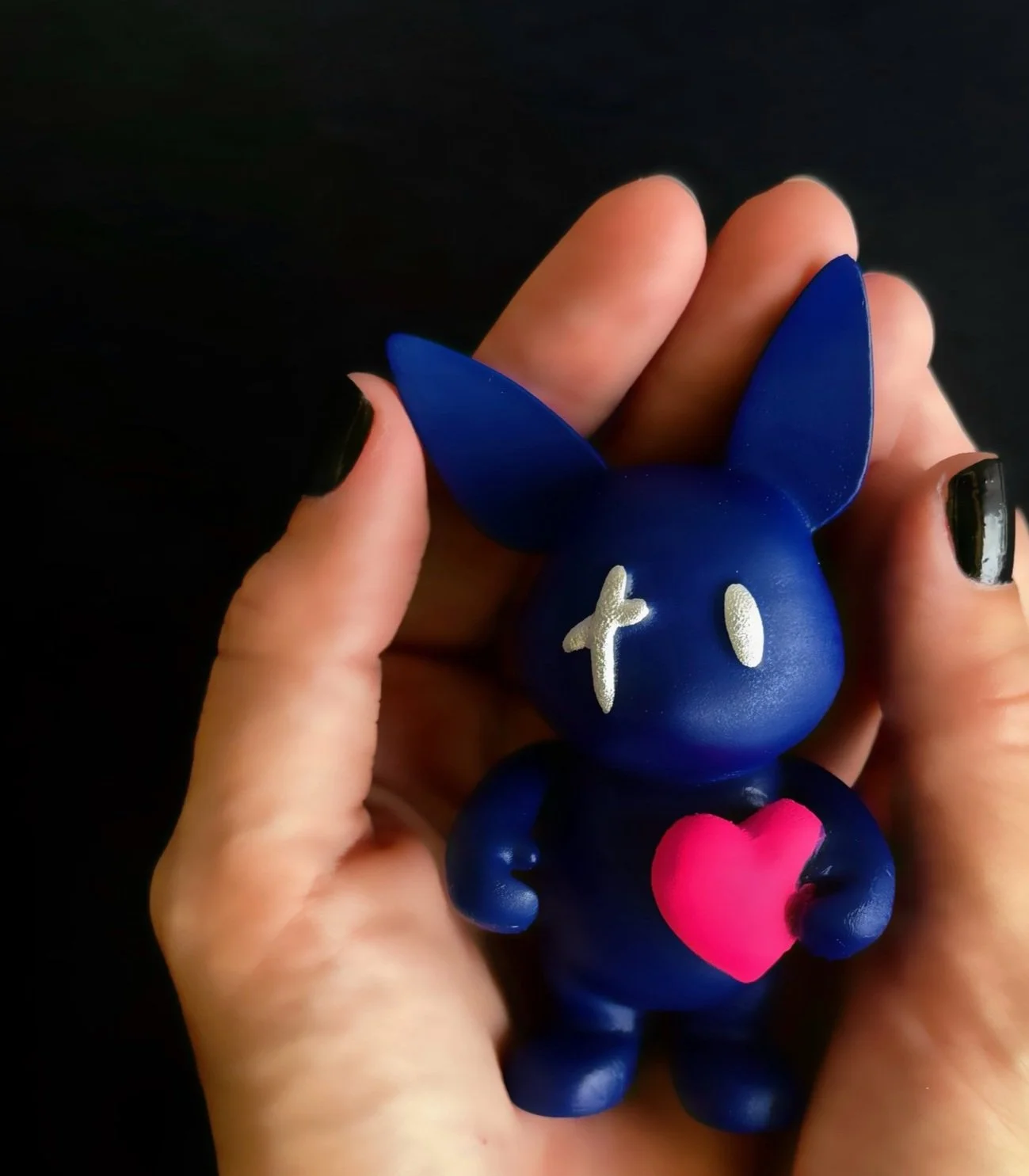 INA ANDRADE // UN UNIVERSO DE CREATIVIDAD MODELADO EN ART TOYS