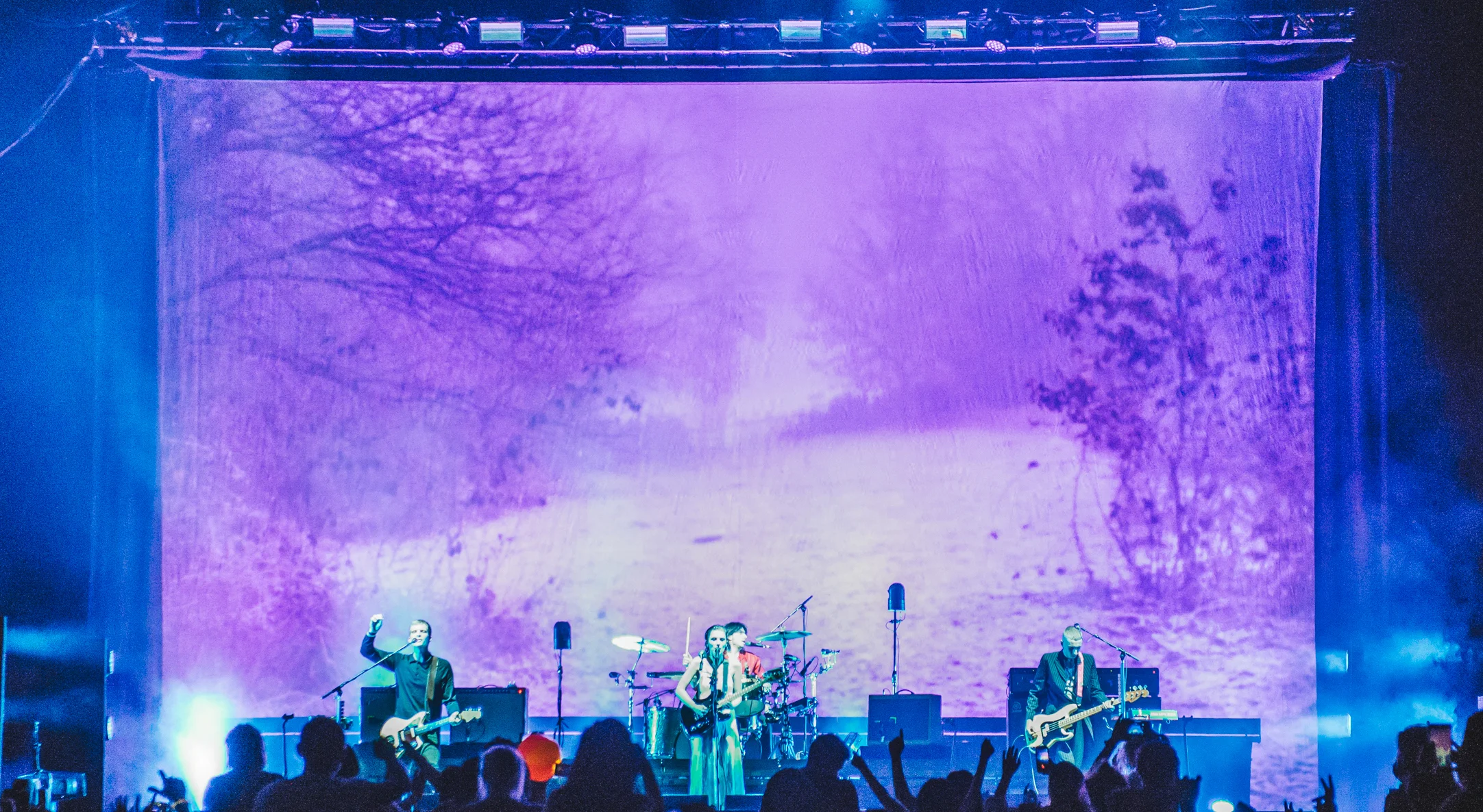 LCR_Wolf Alice _AlexandraPalace.ImageCredit.TheFifthEstateLtd_44 copy.jpg