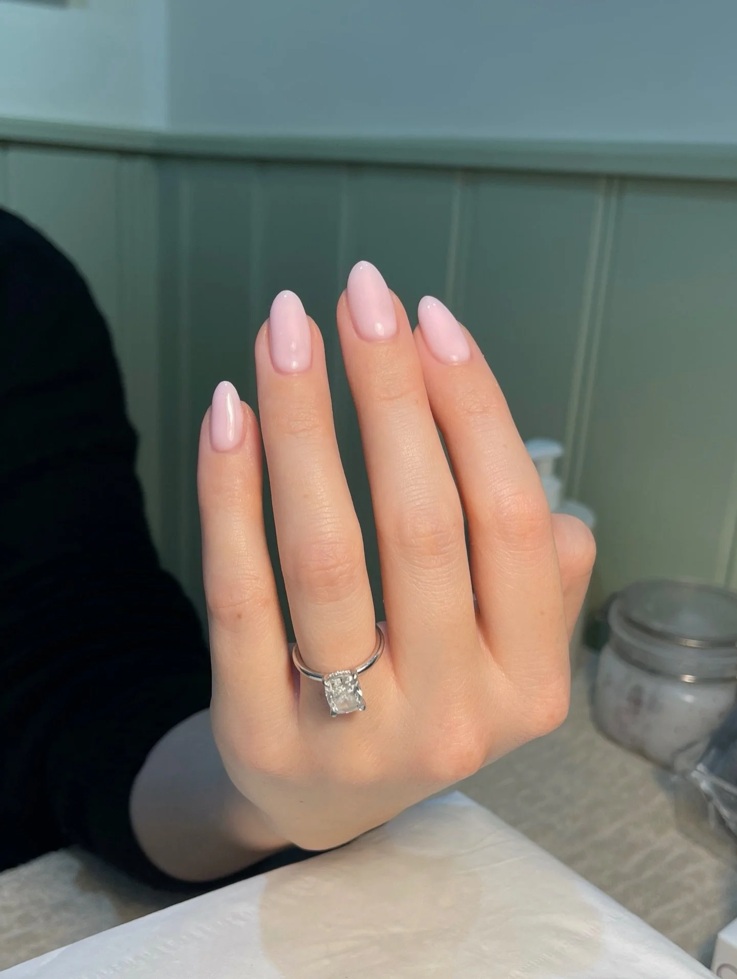 lady 🎀 

swipe to see healthy natural nails! 

#mani #manicure #biab #biabnails #surrey