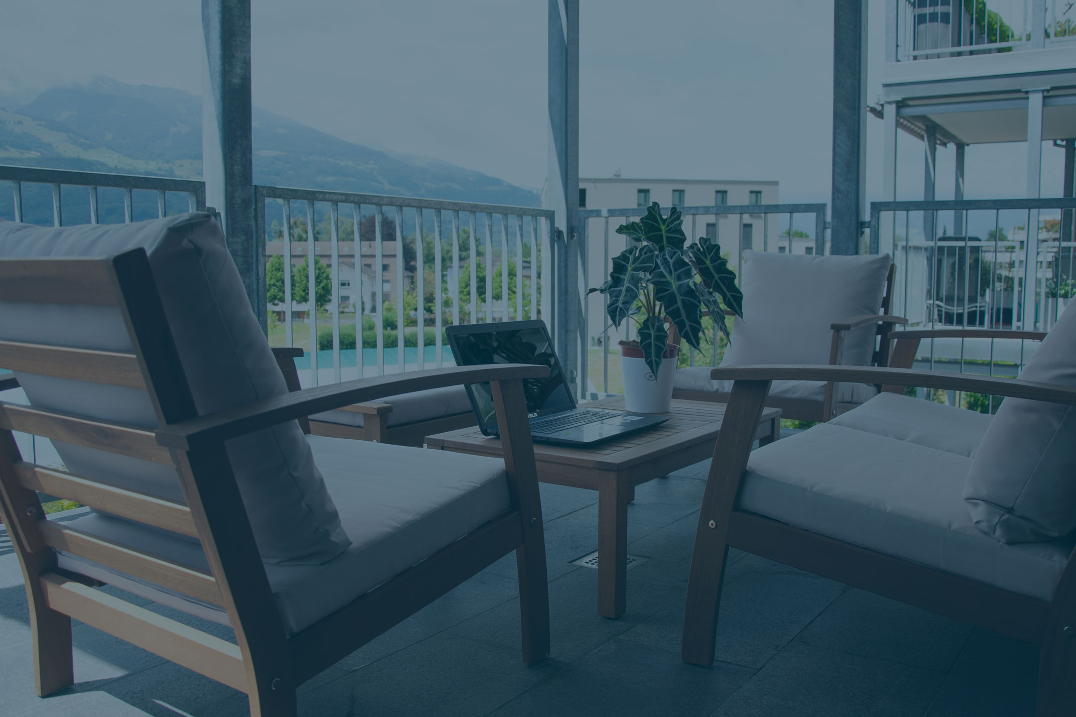 HouseofBlockchain_balcony.jpg