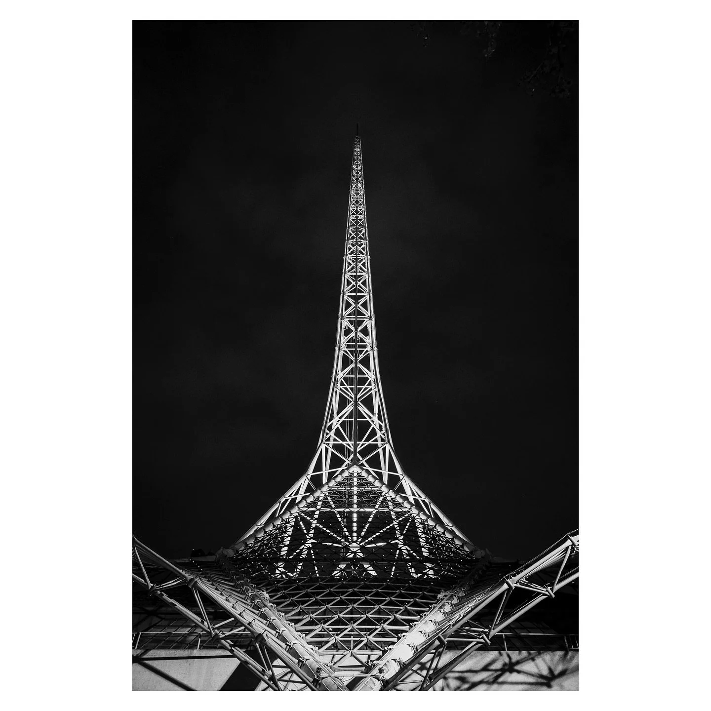 SONY and digiDIRECT MELBOURNE photowalk. 25/09/25

Thanks to @ericpengphotography for running the event.

@sonyalpha.anz @sonysceneanz #SonyAlpha

#blackandwhitephotography #streetphotography #melbourne