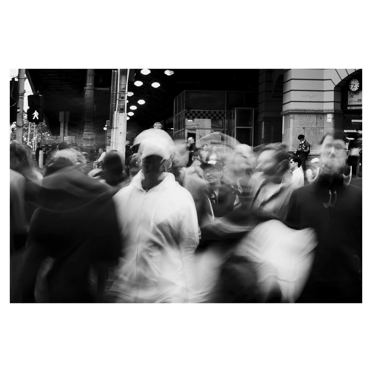LOW-LIGHT STREET PHOTOGRAPHY 11/10/25

Set 1.

Thanks to @djm_image for running the workshop.

@nikonaustralia

#nikon #nikonaustralia #nikoncreators

#blackandwhitephotography #streetphotography #melbourne