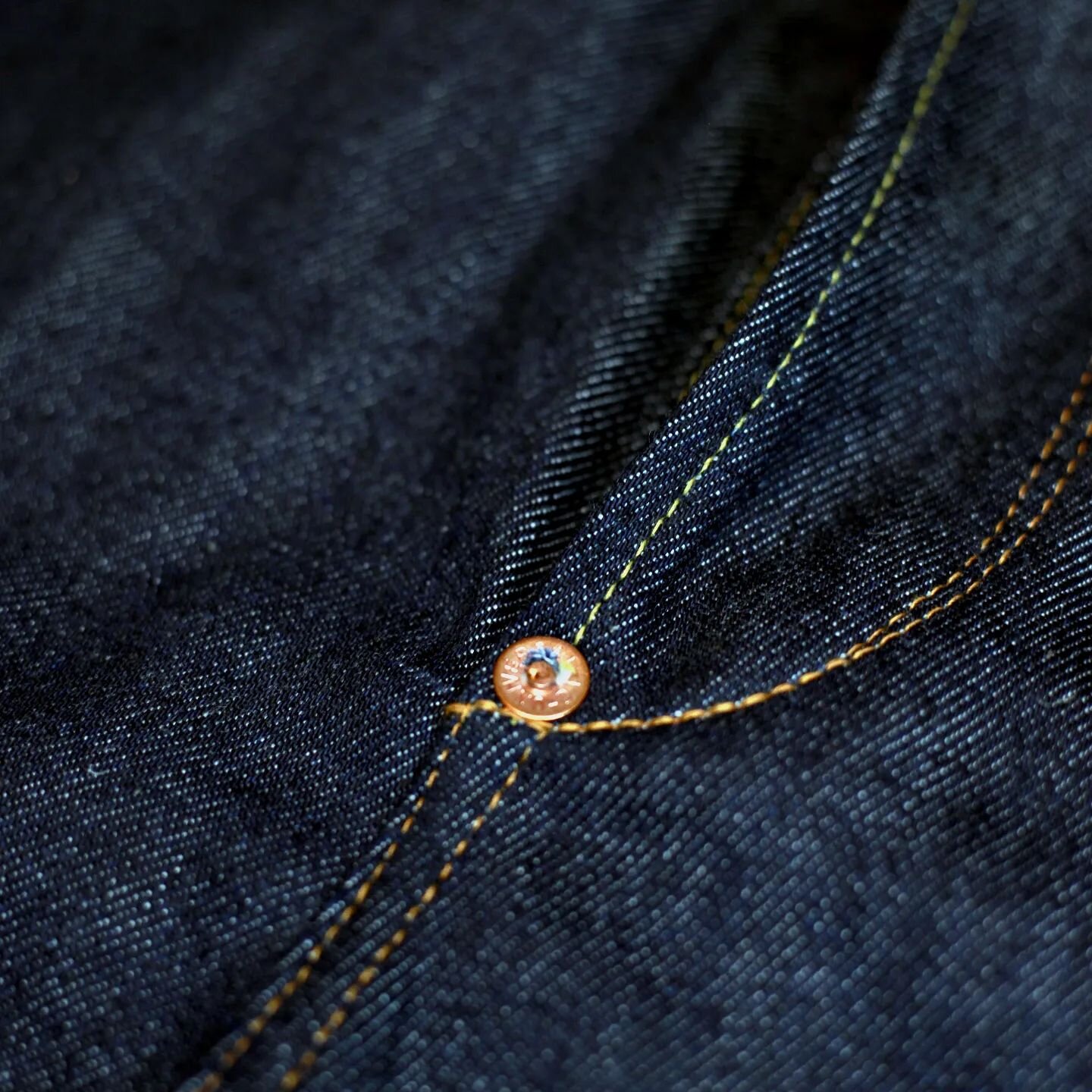 Crotch rivets are important to reinforce our single piece fly, you can rely on it to weather any abuse you can throw at it! 🧡👖🇬🇧

#unitedoverallsco #ed2 #britishdenim #denim #rawdenim #denimaddicted #denimstyle #denimhead #selvedge #selvage #selv