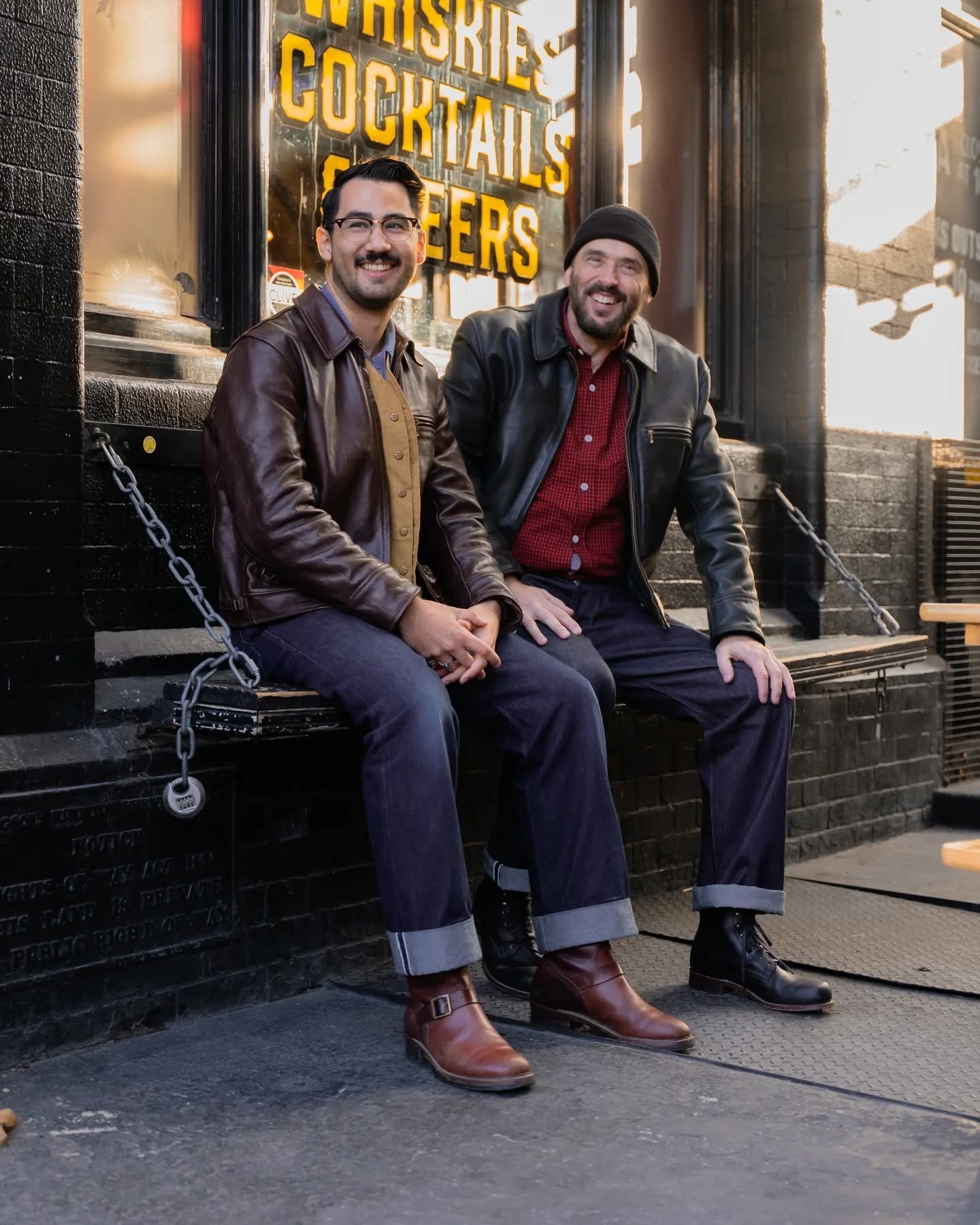 It's a serious affair all this modelling malarkey! If you want to come take pictures of your United Overalls jeans with Tom then just drop us a DM, he may even give you a hug 😏

📸 by @illcutz and recipient of legs @hoxtoncycles 

#unitedoverallsco 