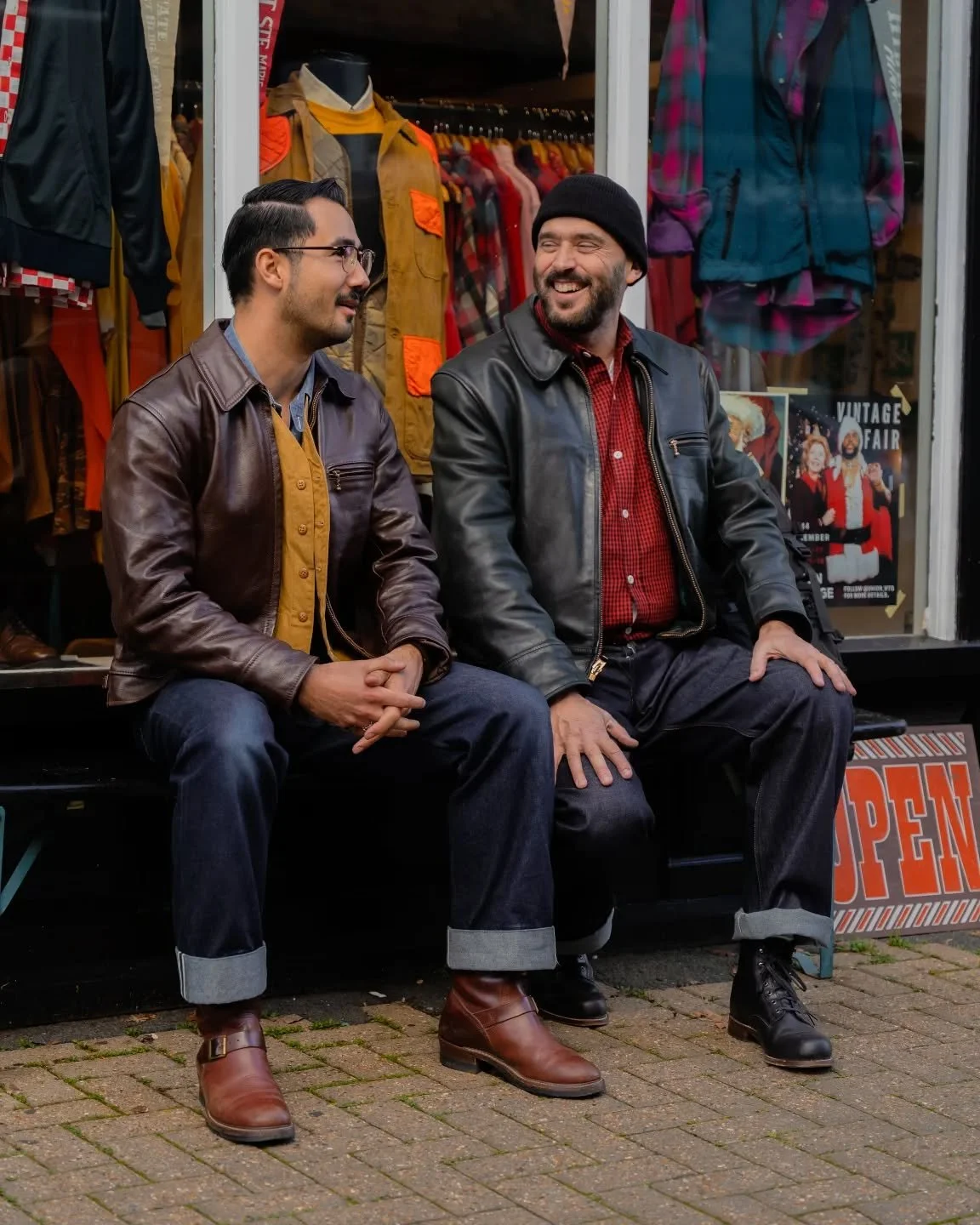 Sitting outside @union_vtg in Kingston, well worth a visit if you are ever in the area 👖

📸 by @illcutz with @hoxtoncycles 

#unitedoverallsco #ed2 #britishdenim #denim #rawdenim #denimstyle #denimheads #selvedge #heritage #workwear #vintagestyle #