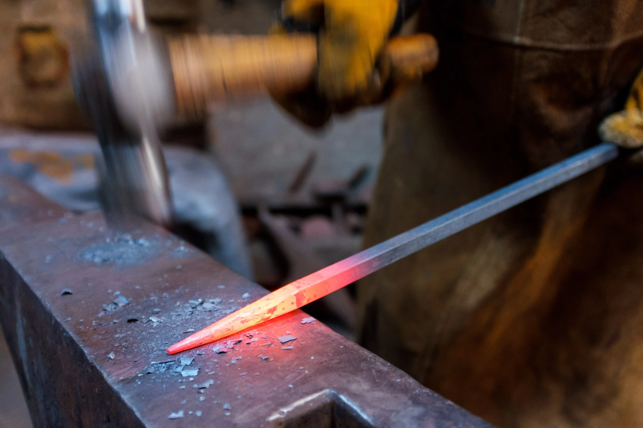 Hot-Metal-Works-Blacksmith-Exprience-Day Drawing-Down-Workshop.jpg