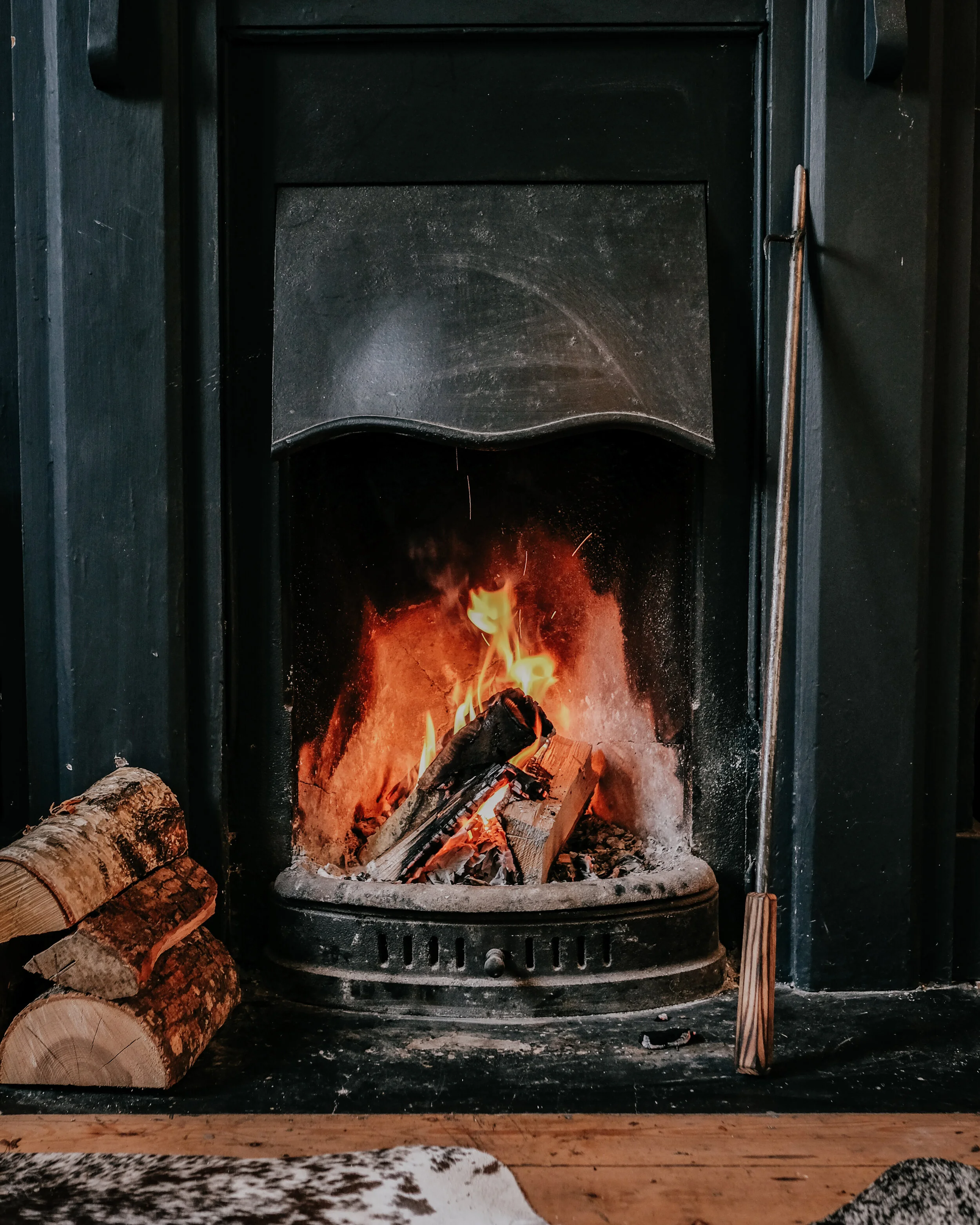 blow ppoker by the fire.jpg