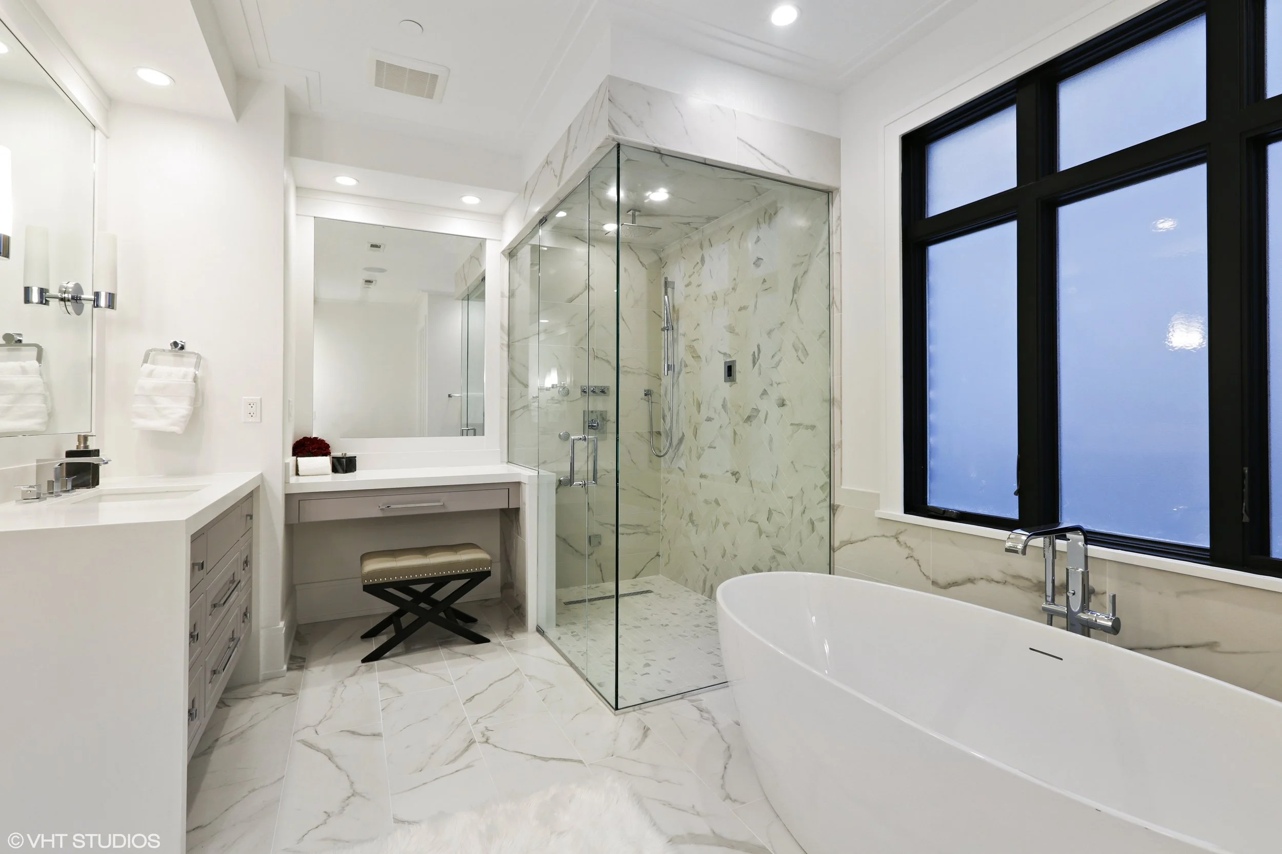 20_2116NorthMagnoliaAve_168_MasterBathroom_HiRes.jpg