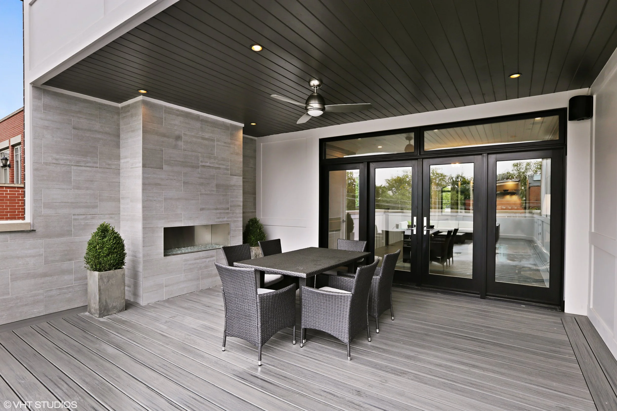 32_2116NorthMagnoliaAve_188_RoofDeck_HiRes.jpg