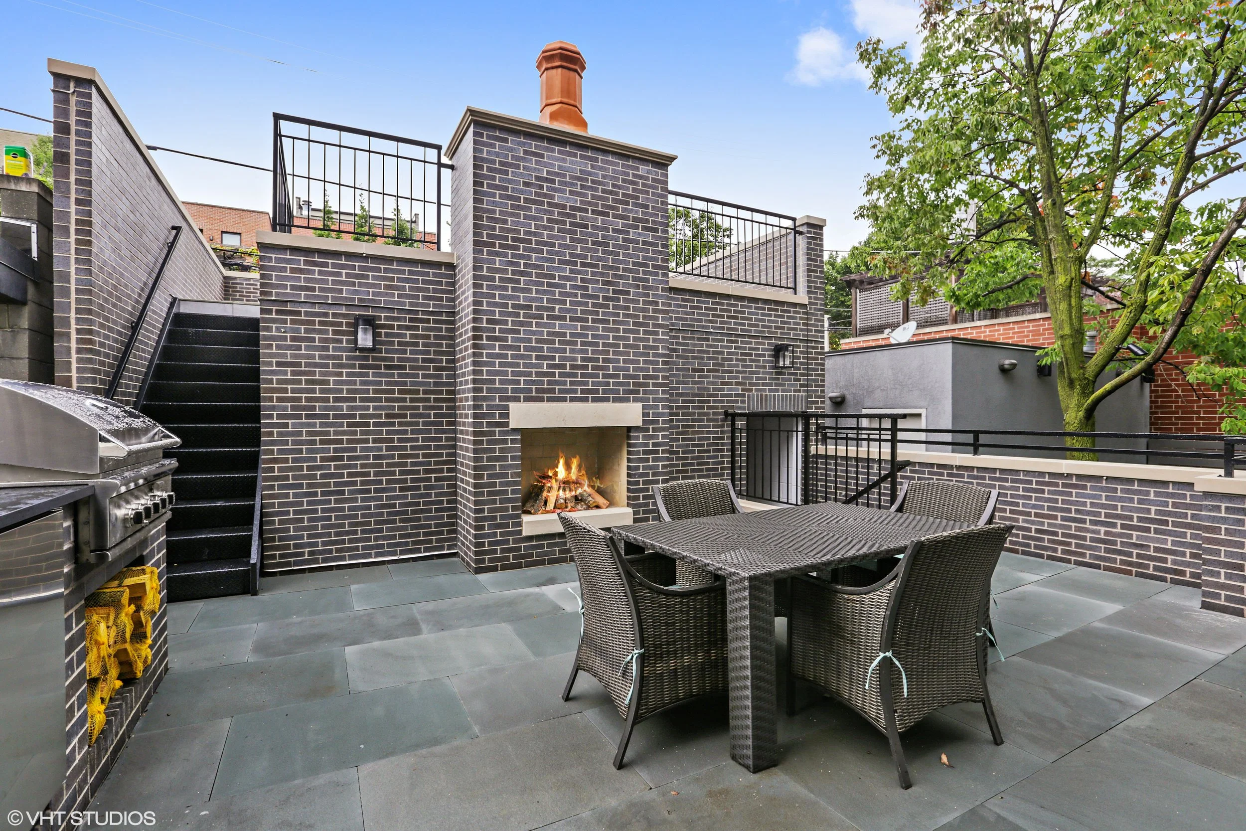 35_2116NorthMagnoliaAve_85_Patio_HiRes.jpg