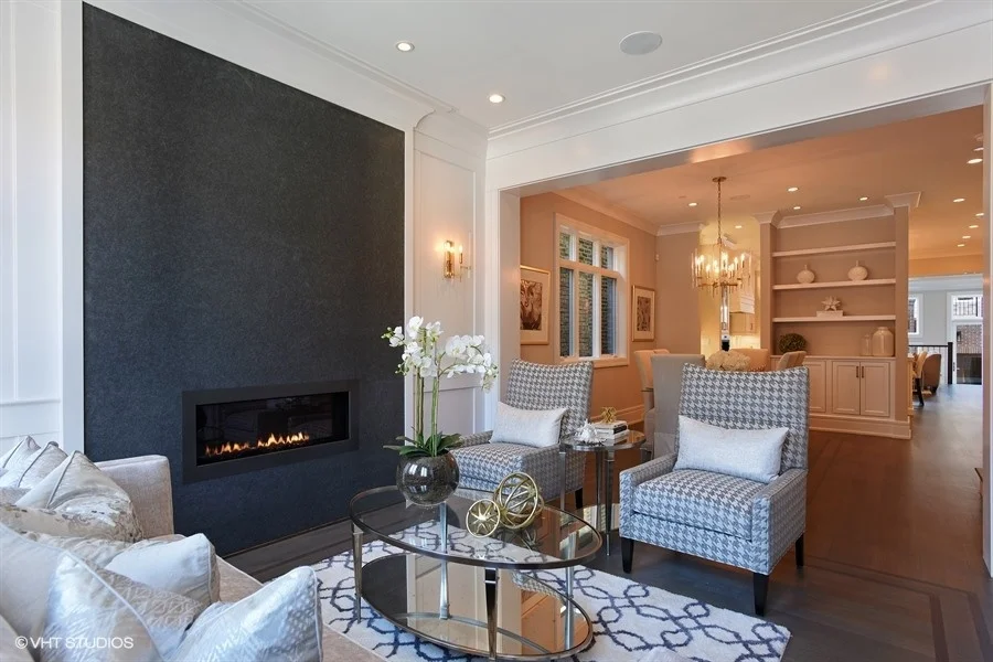 05_2122NKenmoreAve_165_LivingRoom_LowRes.jpg