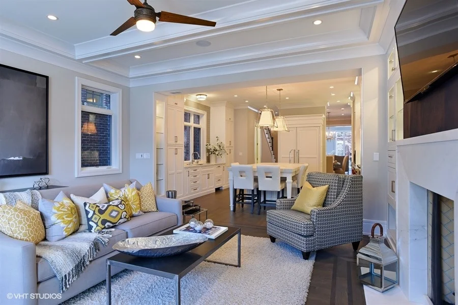20_2122NKenmoreAve_21003_Greatroom_LowRes.jpg