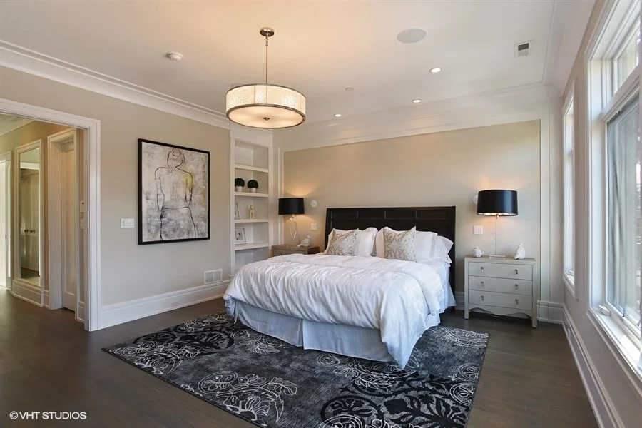 28_2122NKenmoreAve_178_MasterBedroom_LowRes.jpg