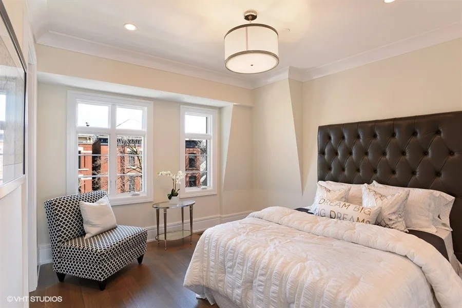 37_2122NKenmoreAve_162_5thBedroom_LowRes.jpg