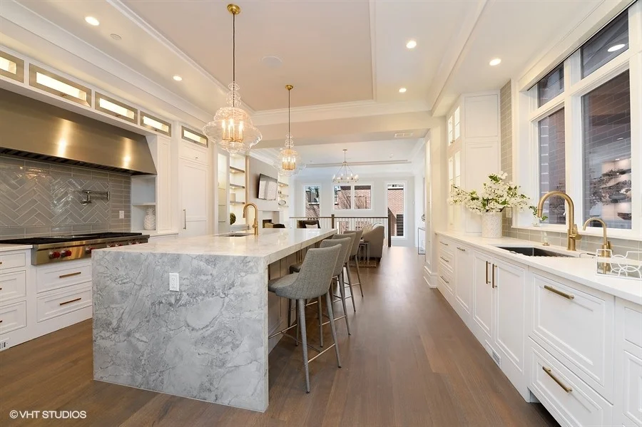 10_2138NSeminaryAve_177_Kitchen_LowRes.jpg