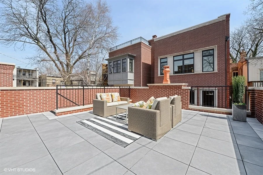 45_2138NSeminaryAve_188_RoofDeck_LowRes.jpg