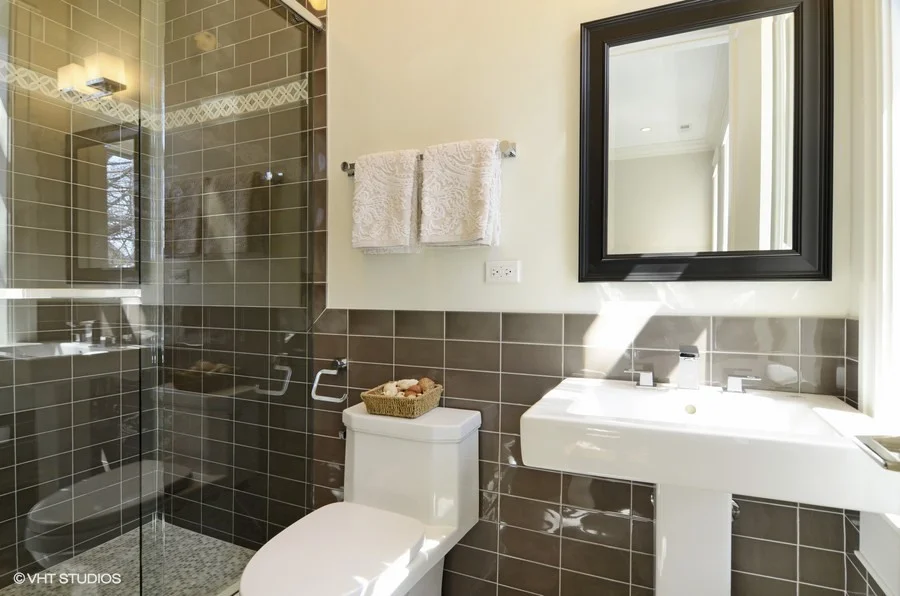 26_2238-Magnolia_9_2nd-Bathroom_Web.jpg
