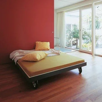 bett_auf_rollen_basic_10cm_rahmen_klein.jpg