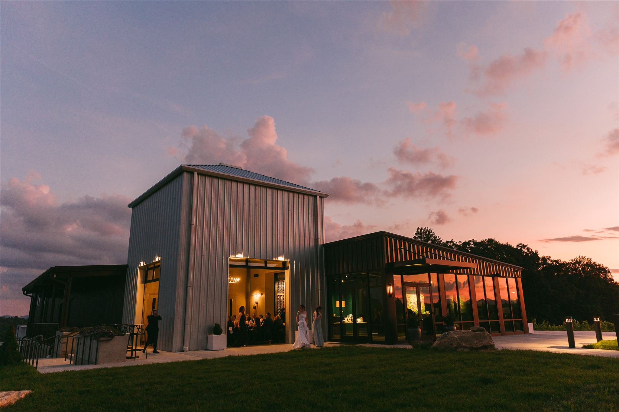 Lizzie & Britt 20.jpg