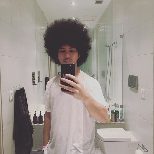 At this point my hair really is starting to get way too big #jourdainmusic #instadaily #igdaily #melbournemusic #afro #bighair #rnb #soulmusic #curls #selfie #needahaircut