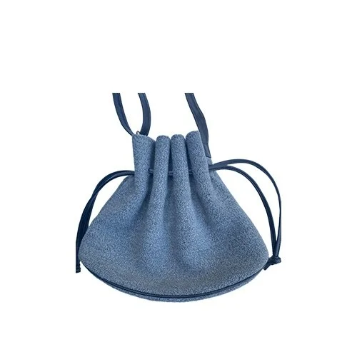 Lyn Grey Boucle final.jpg